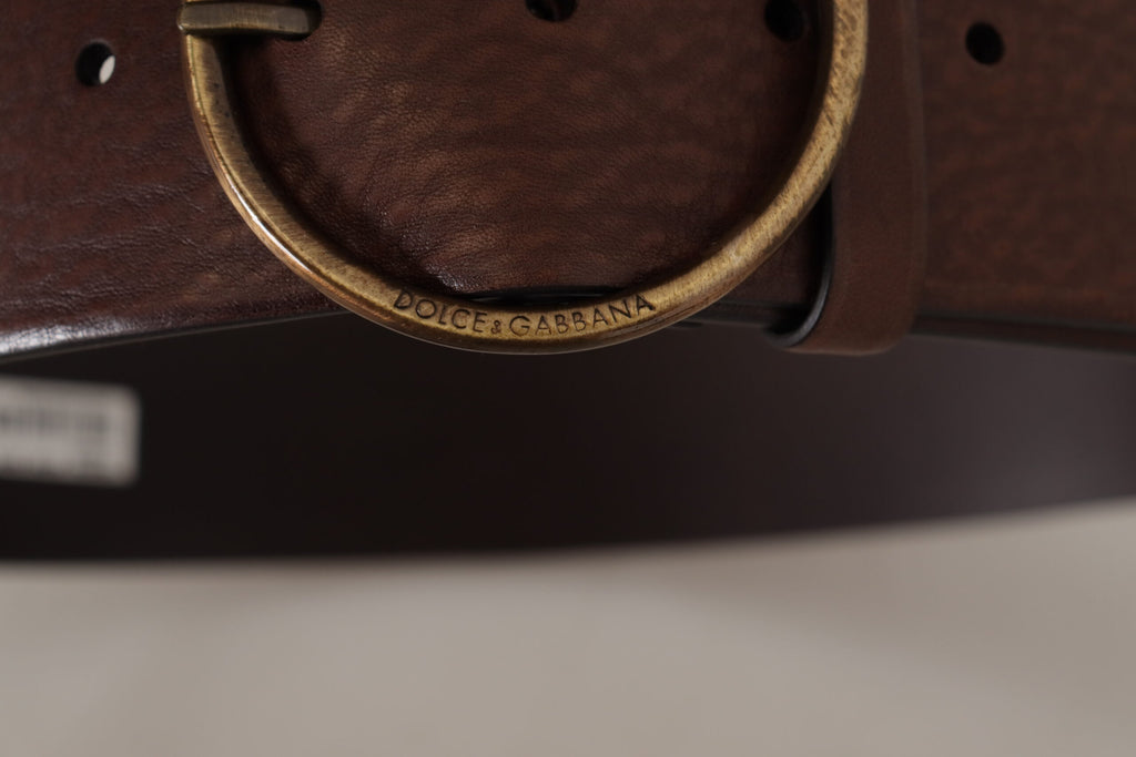 Brauner Ledergürtel mit breiter Taille und runder Metallschnalle