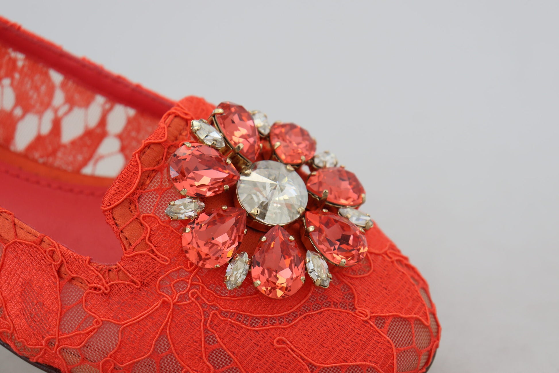 Rote Taormina Ballerinas mit Spitzen und Kristallen