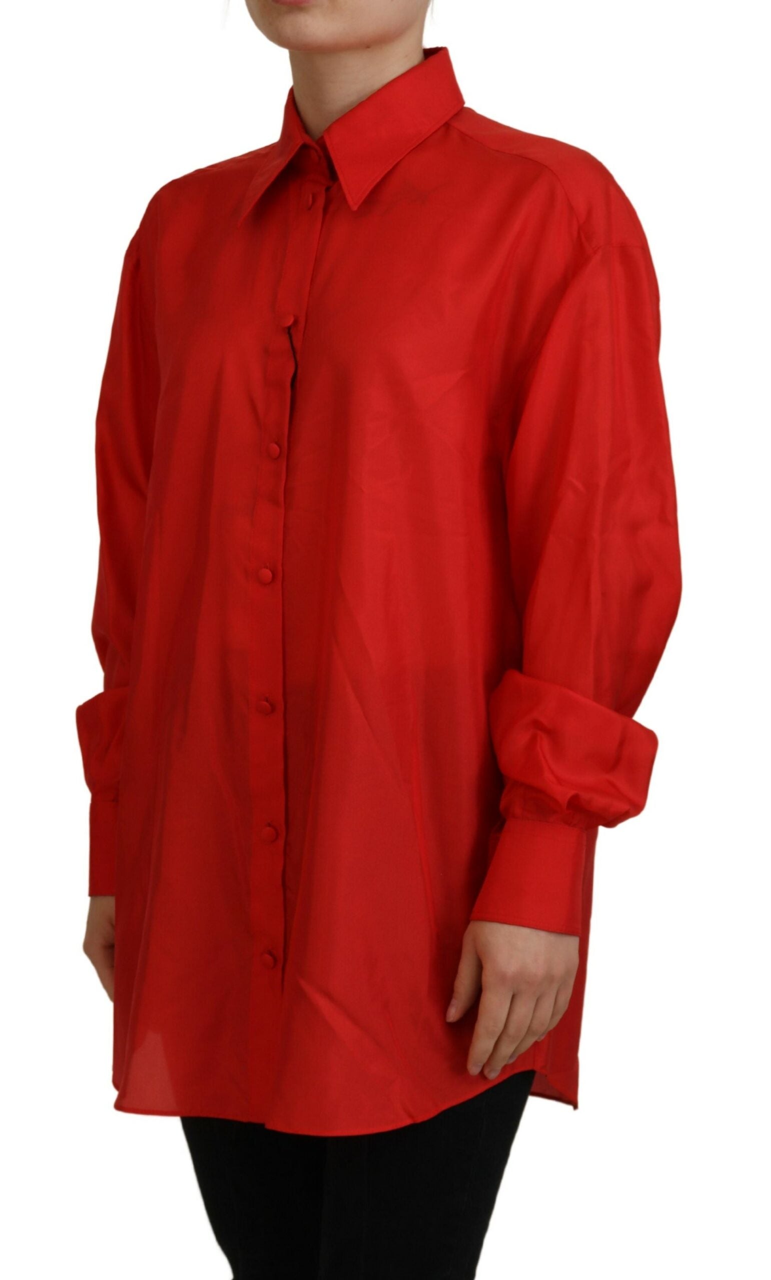 Rotes Seidenhemd mit Kragen und langen Ärmeln
