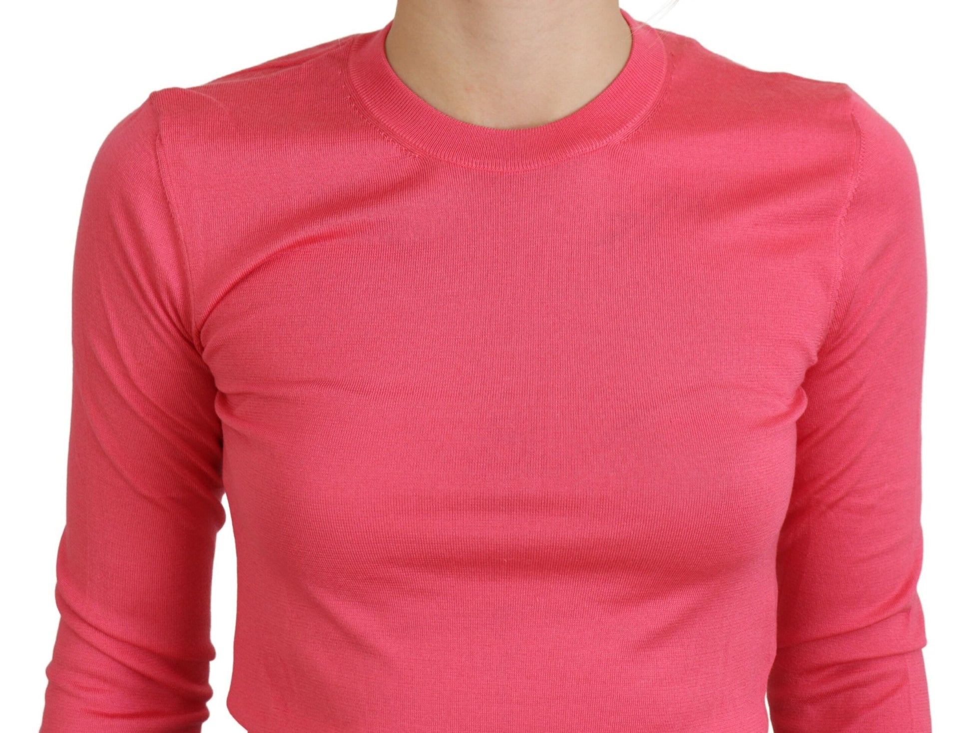 Rosafarbener, kurzer Pullover aus Seide mit Rundhalsausschnitt