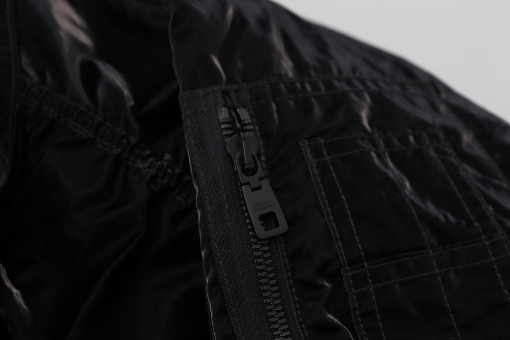 Schwarze Bomberjacke aus Nylon mit Kapuze und durchgehendem Reißverschluss