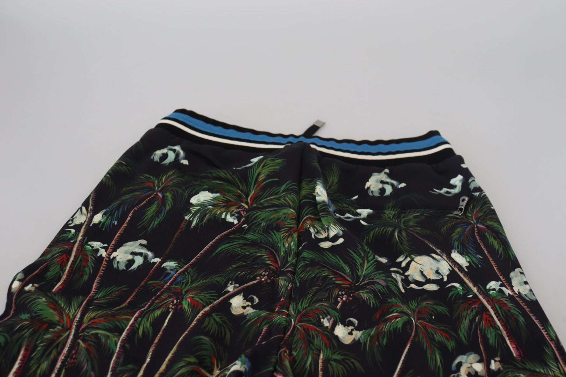 Black Cotton Volcano Print Casual Shorts