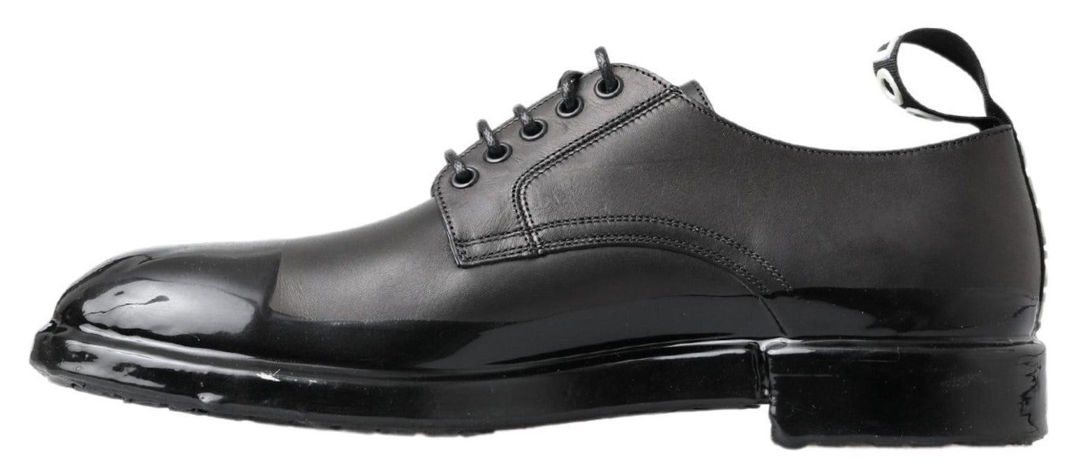 Schwarze Derby-Schuhe aus Leder