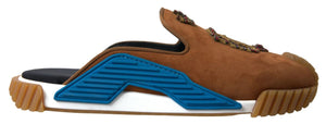 Braune Wildleder-Sandalen „NS1“ mit Kronenlogo