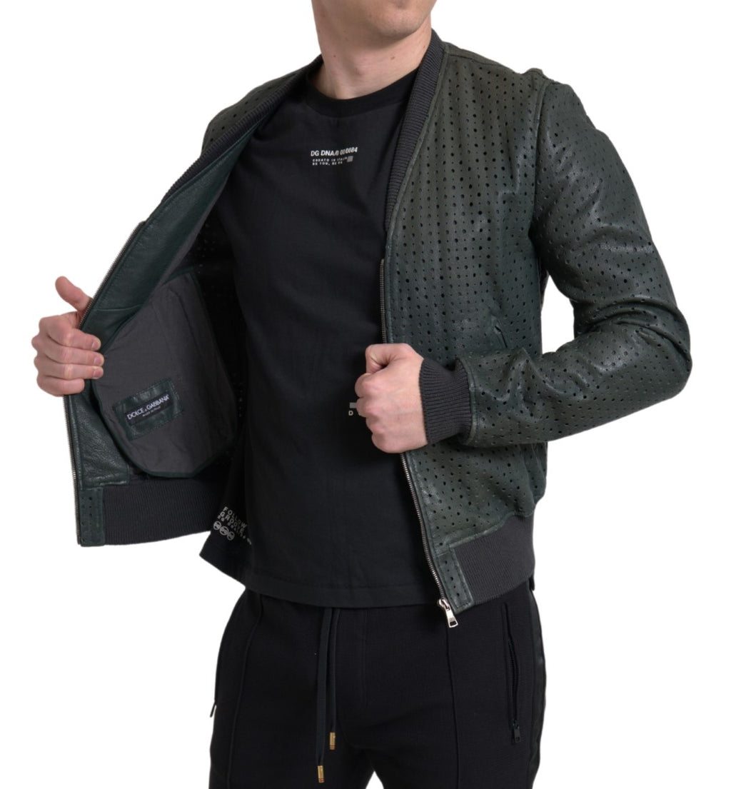 Grüne Bomberjacke aus perforiertem Leder