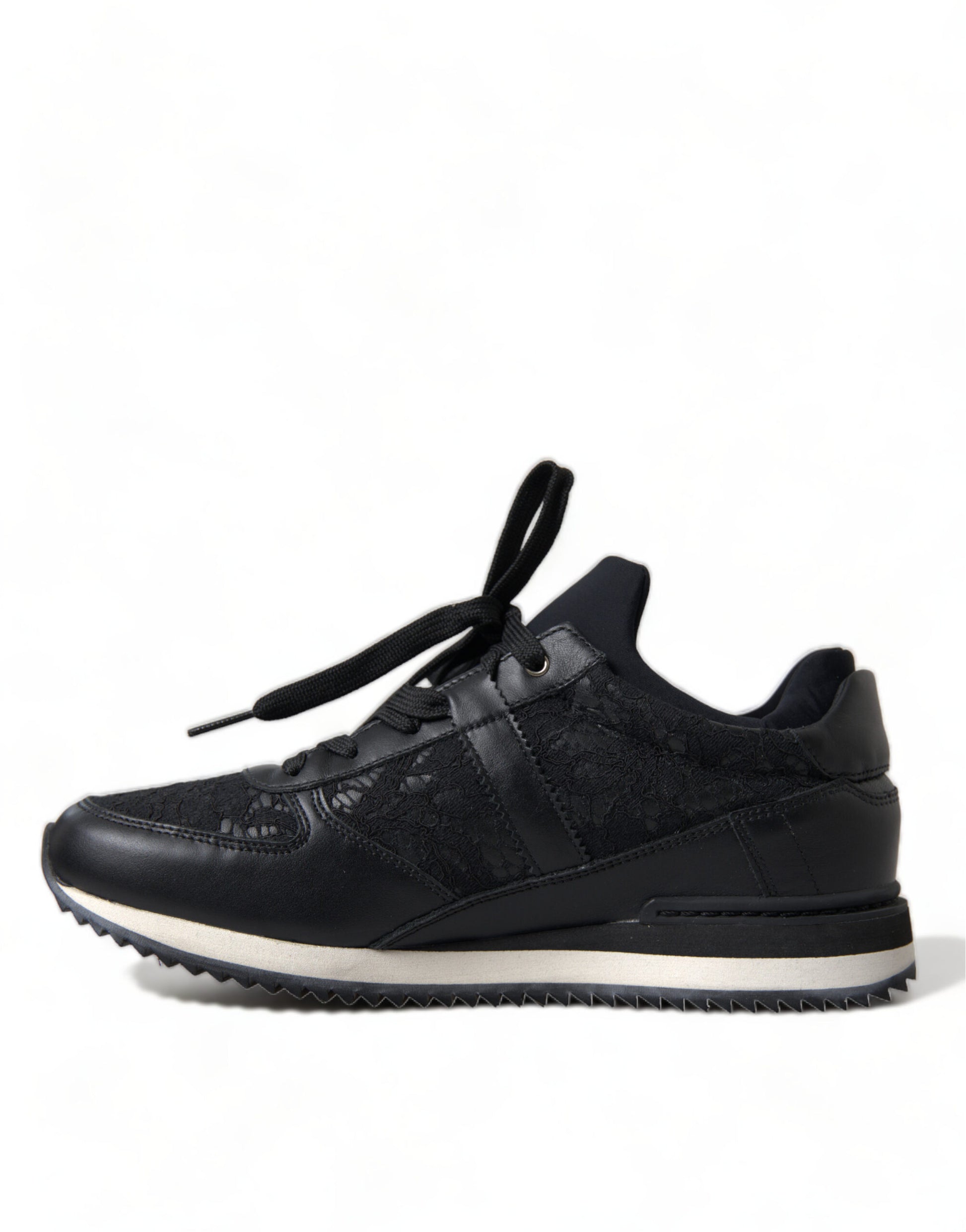 Schwarze Sneakers aus Leder mit Blumenspitze