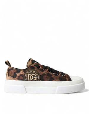 Braune Canvas-Sneakers mit Leopardenmuster