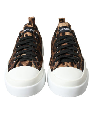 Braune Canvas-Sneakers mit Leopardenmuster