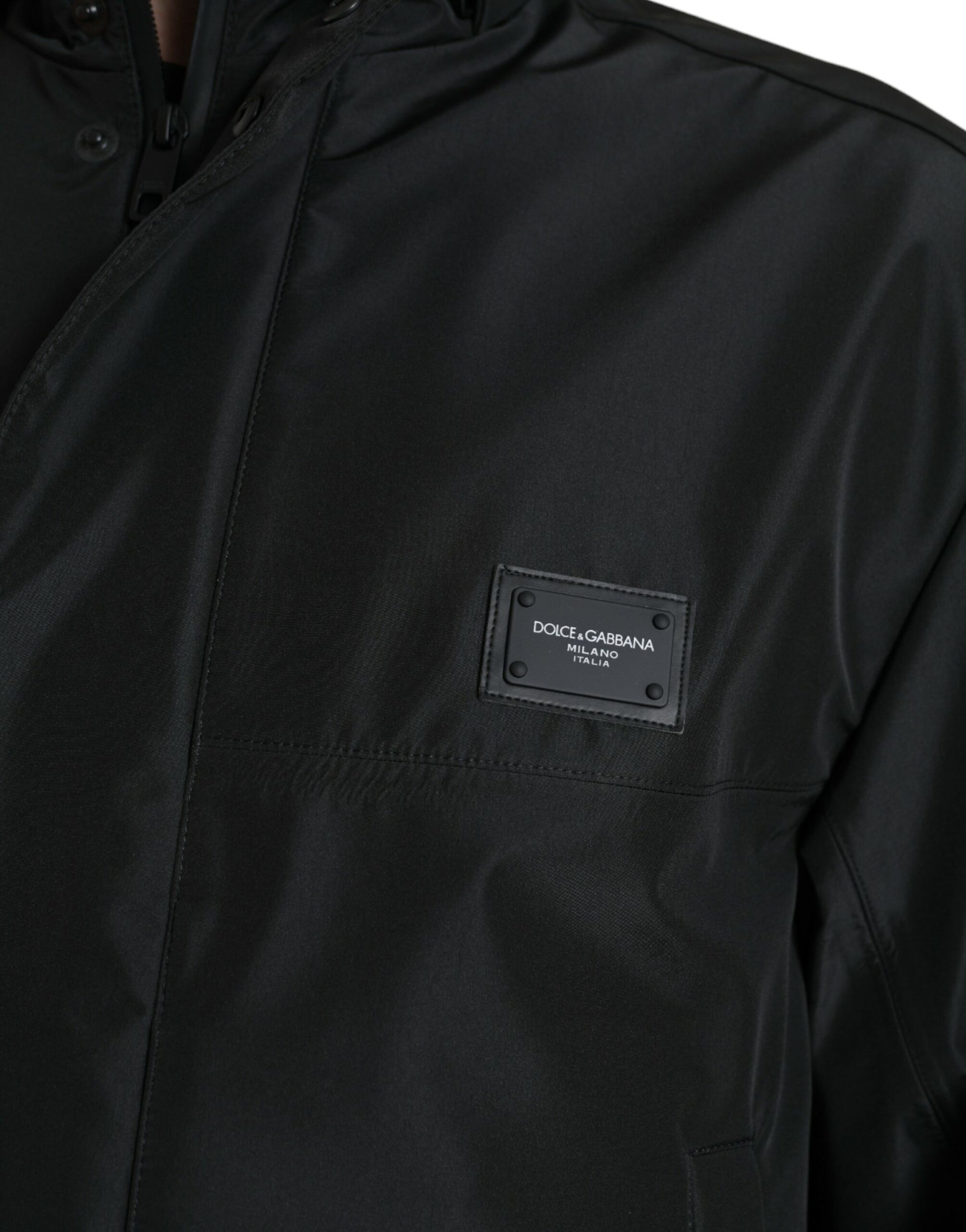 Schwarze Kapuzenjacke aus Polyester mit Logo-Plakette