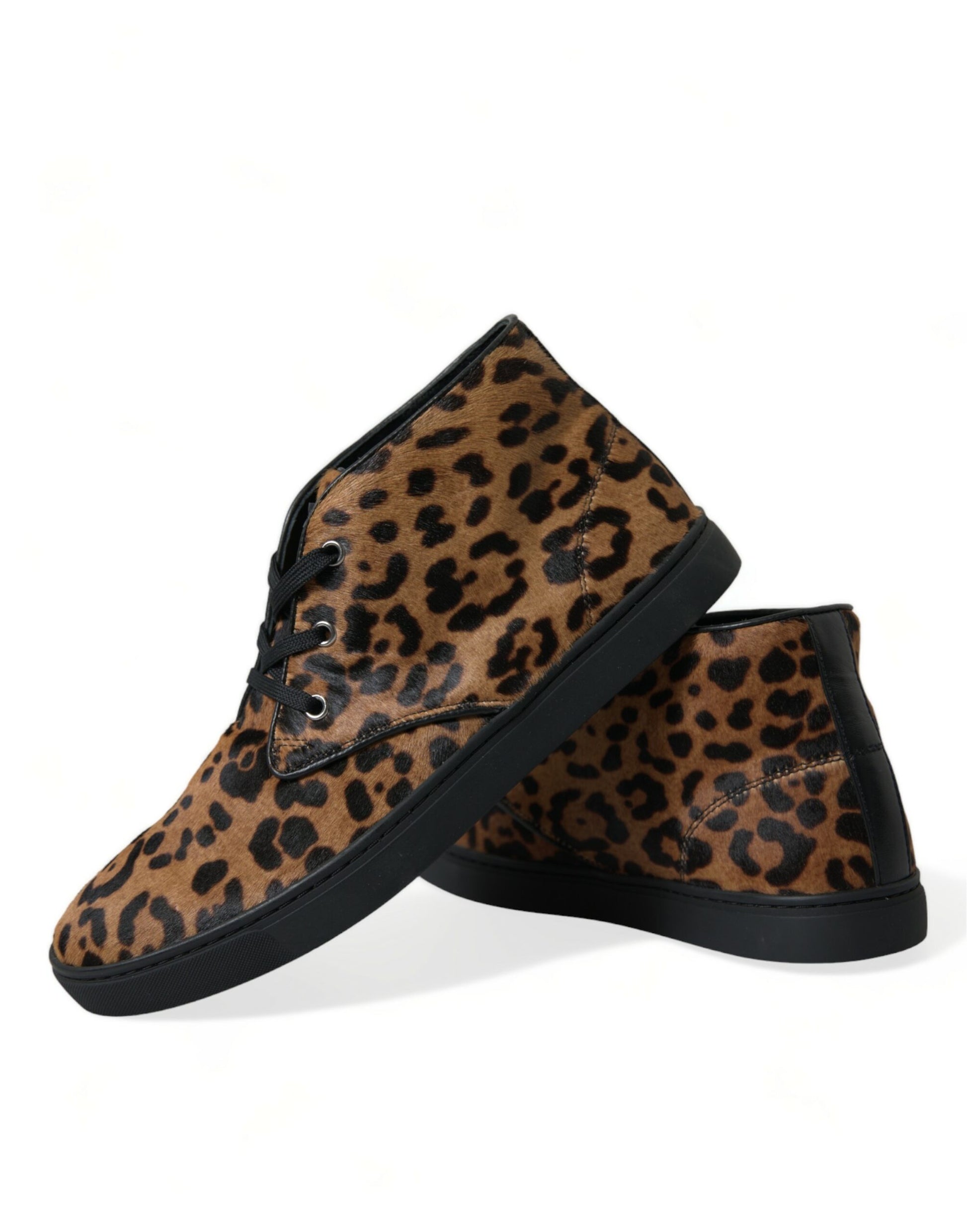 Braune Sneakers aus Ponyhaar mit Leopardenmuster
