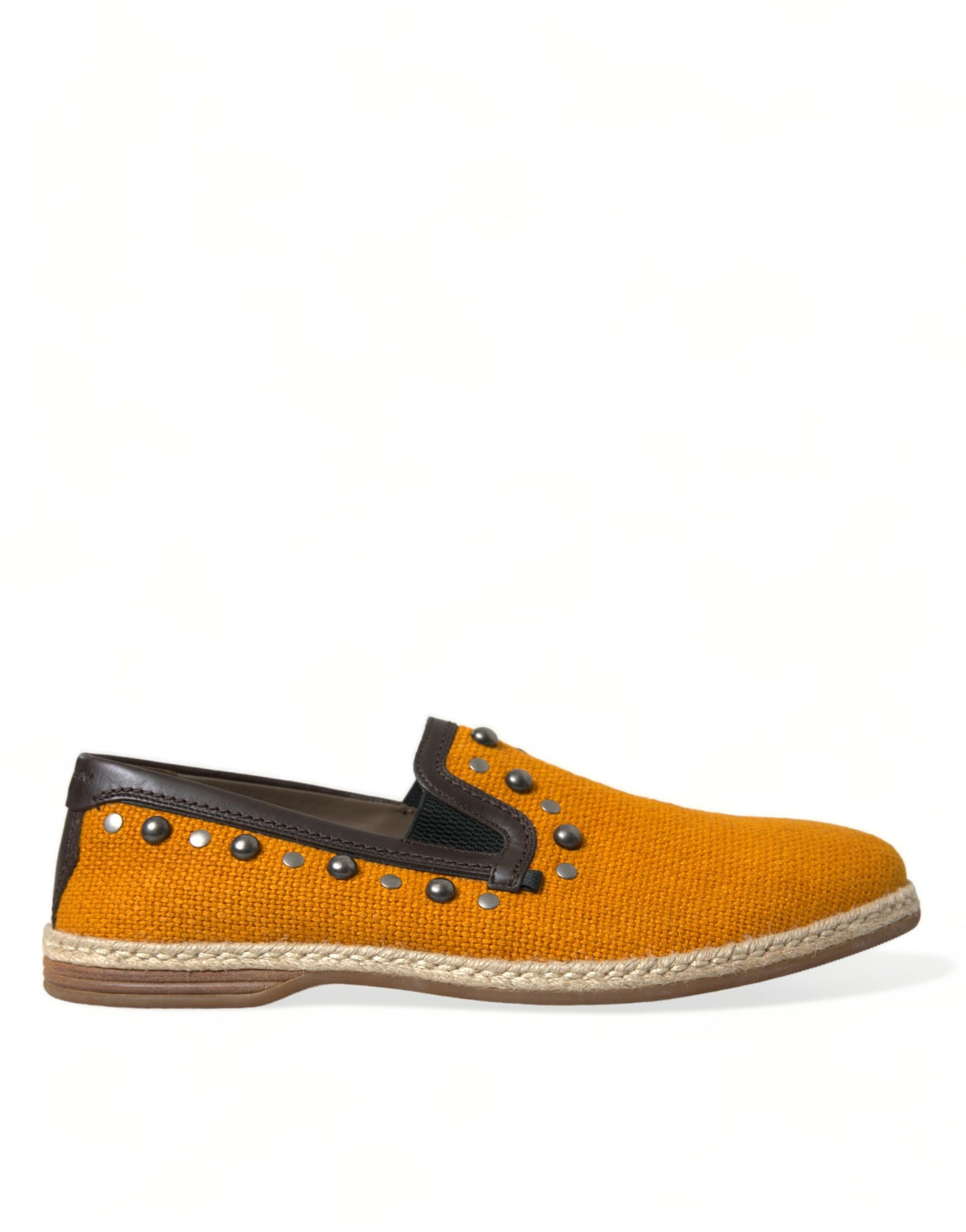 Orangefarbene Loafer aus Leinen und Leder mit Nieten