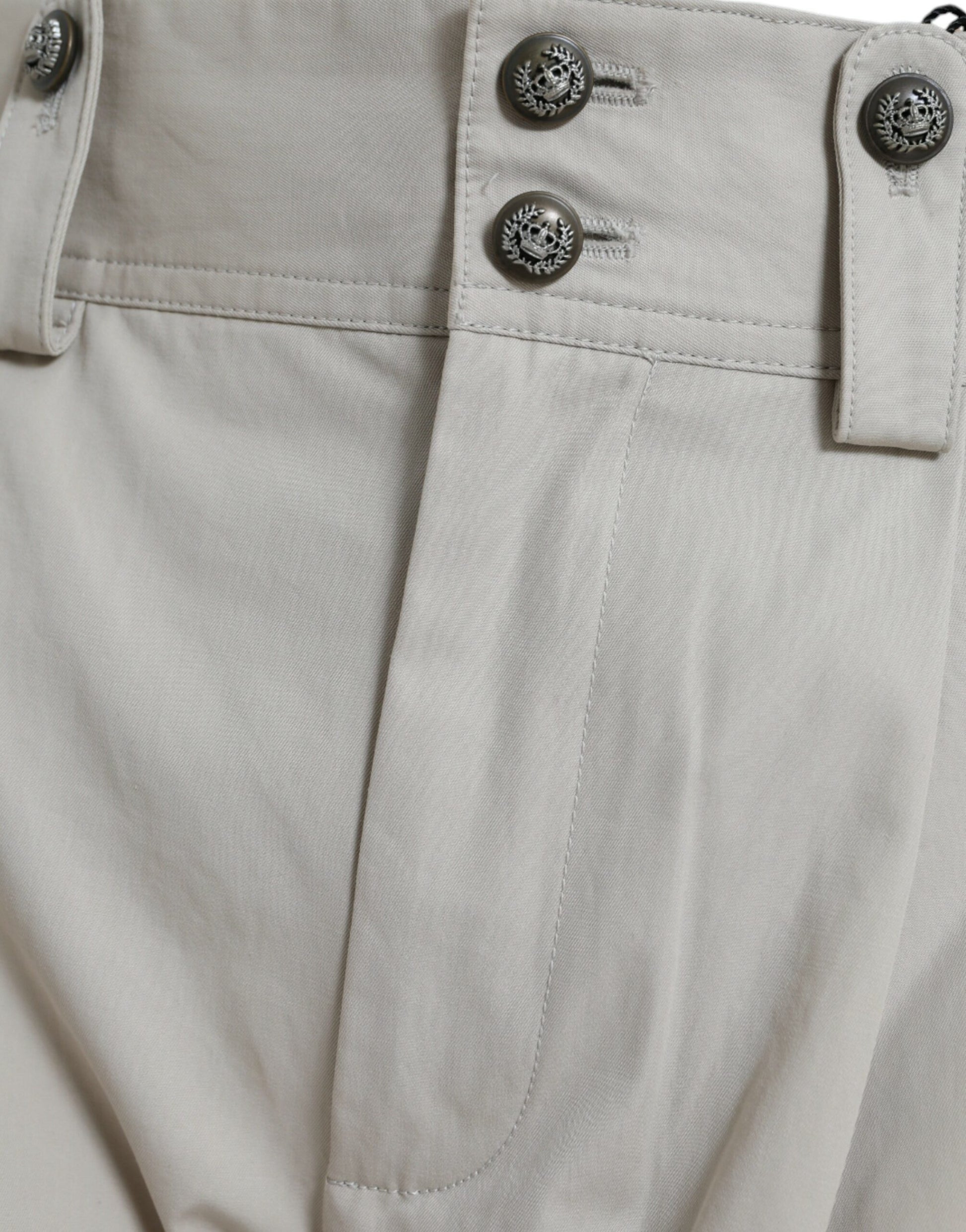 Beigefarbene Karottenhose aus Baumwolle mit hoher Taille