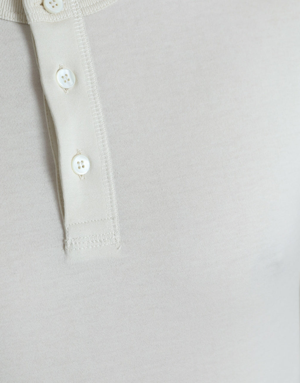 Henley-Pullover aus Baumwolle in gebrochenem Weiß