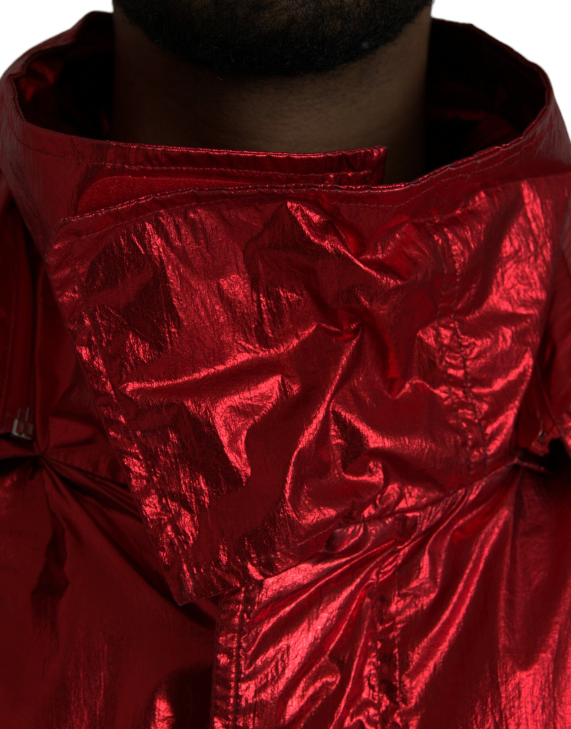 Rote Kapuzenpulloverjacke aus Nylon