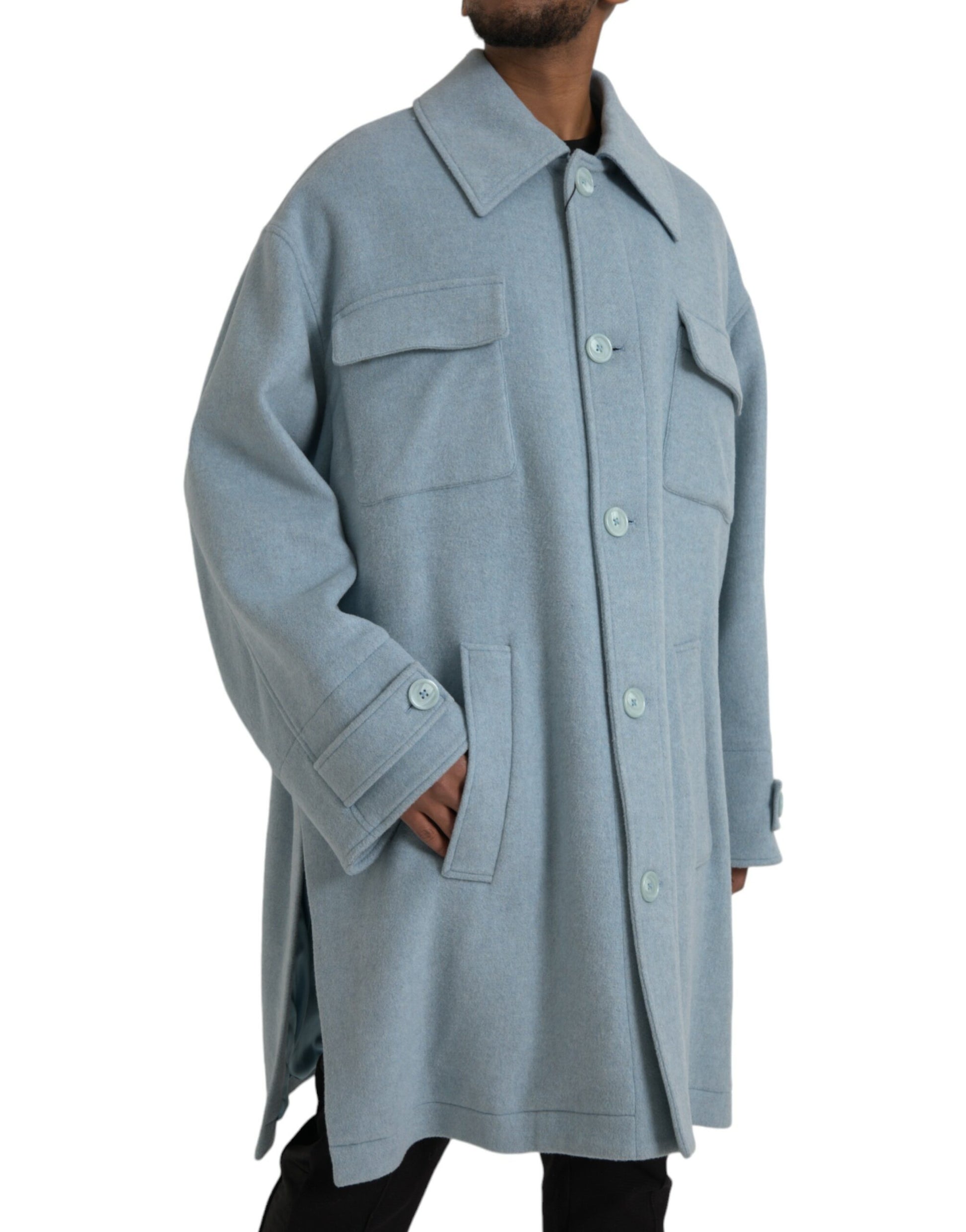 Hellblaue Trenchcoatjacke aus Wolle mit Knöpfen