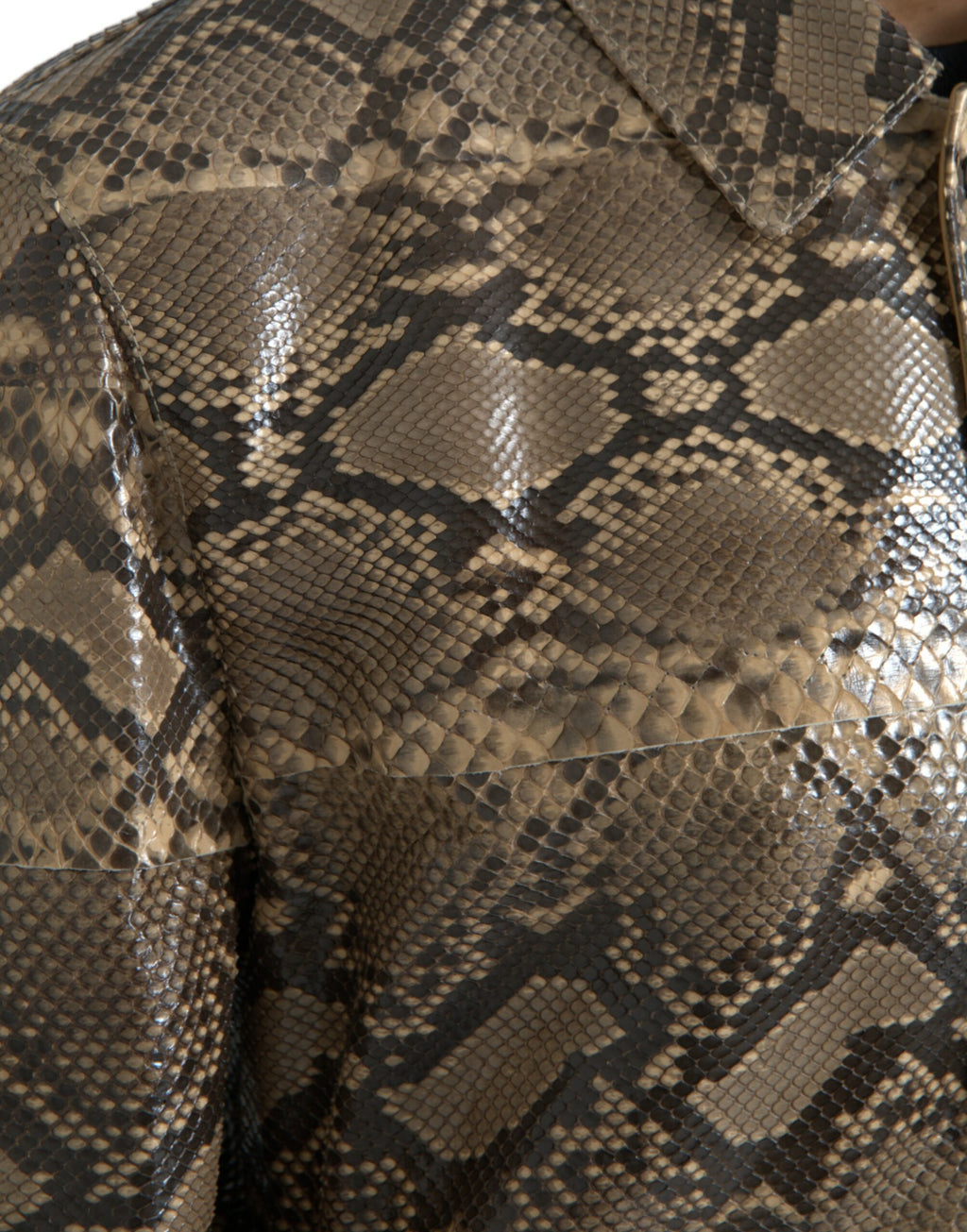 Beigefarbene Biker-Blousonjacke aus exotischem Leder