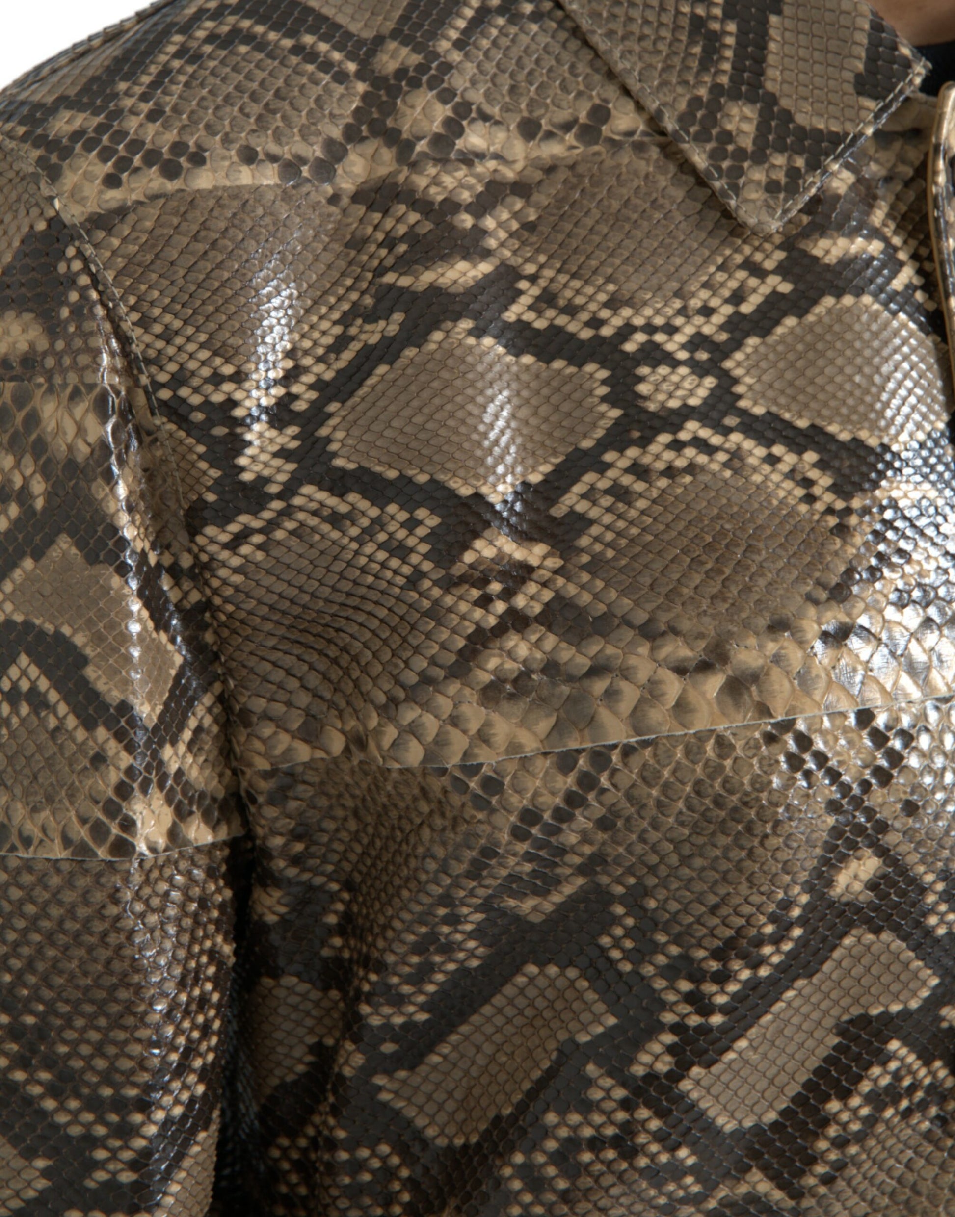 Beigefarbene Biker-Blousonjacke aus exotischem Leder