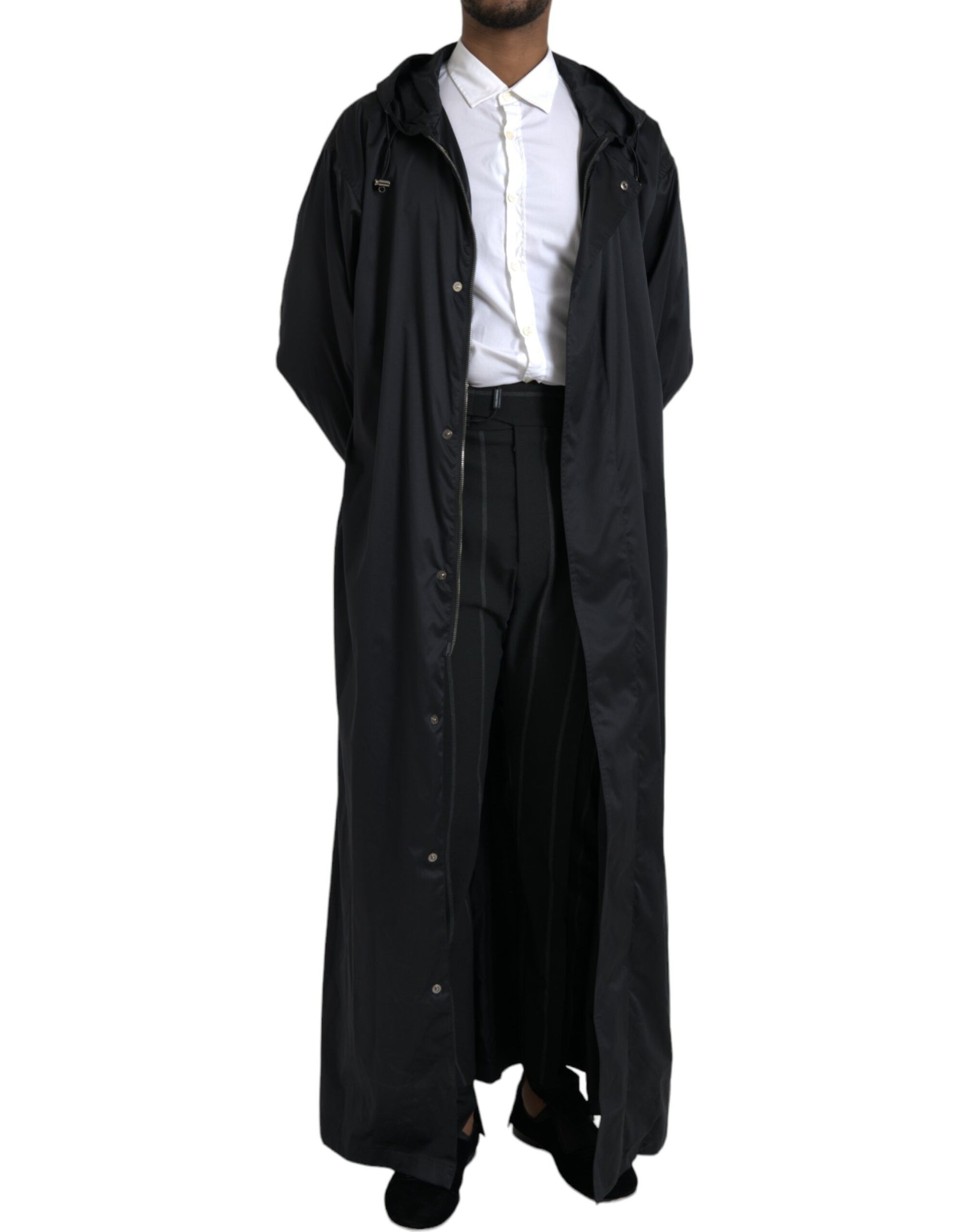 Schwarze lange Windjacke aus Polyester mit Kapuze