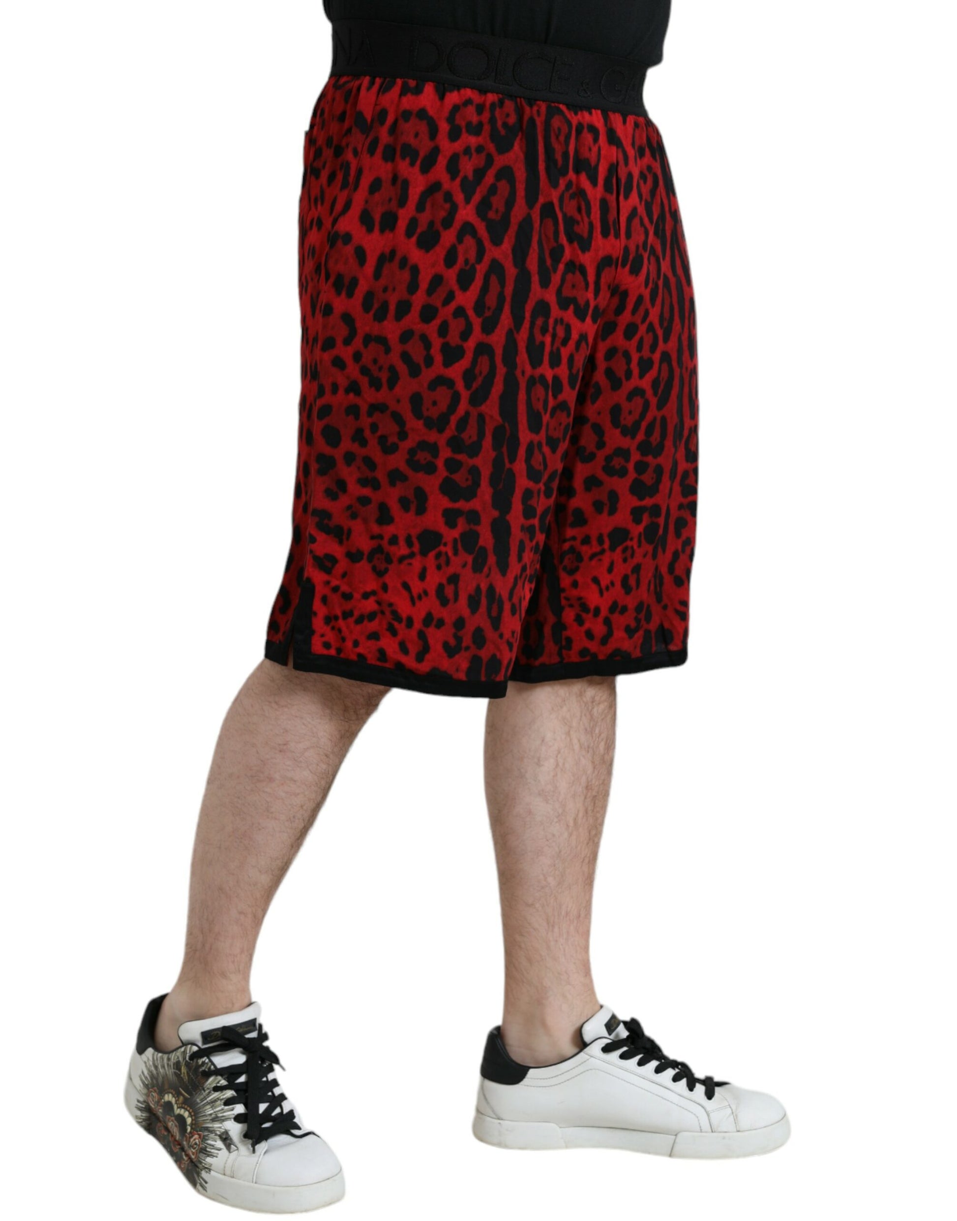 Rote Viskose-Bermudashorts mit Leopardenmuster