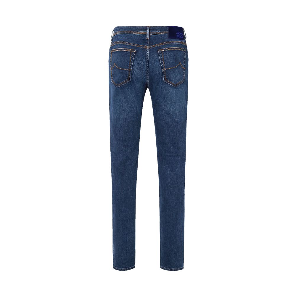 Veredeln Sie Ihr Denim-Spiel mit Bard Model Jeans