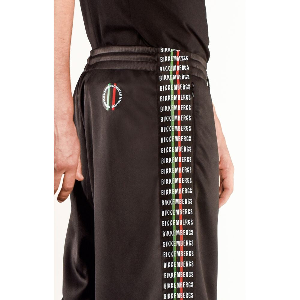 Elegante gestreifte Bermudashorts zum Jubiläum