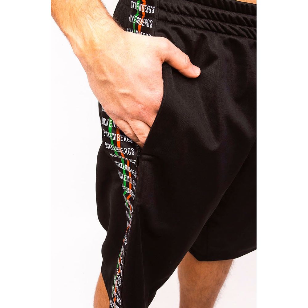 Elegante gestreifte Bermudashorts zum Jubiläum