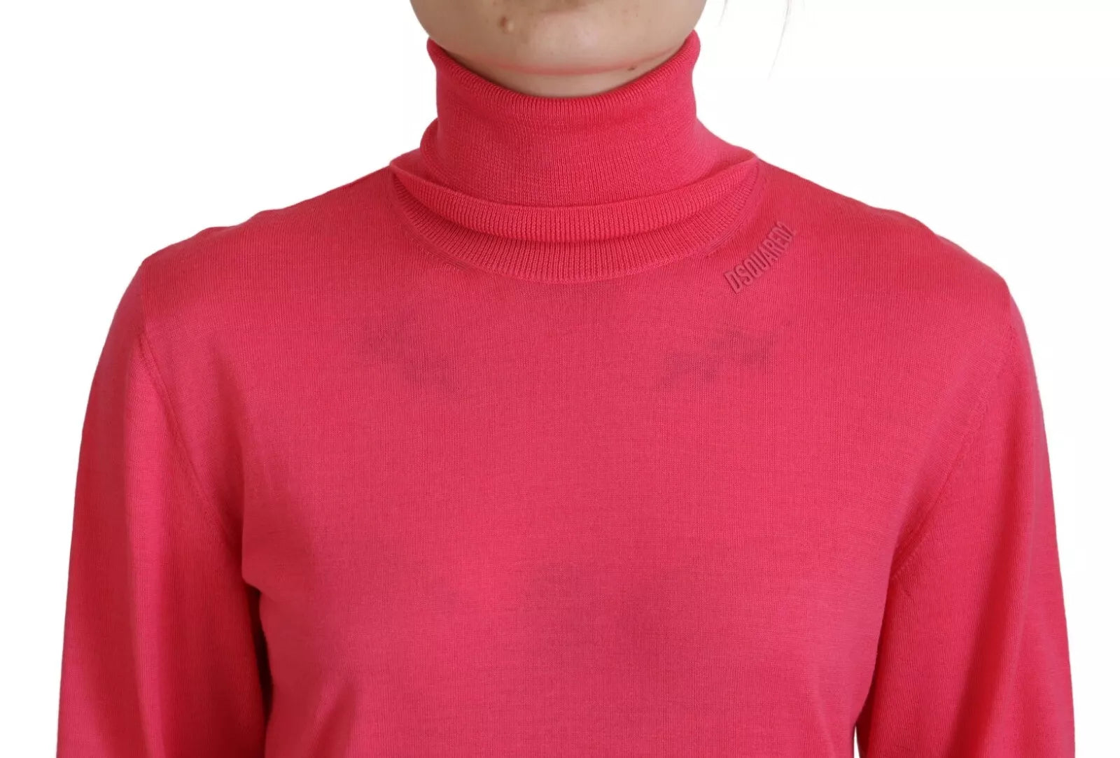 Rosafarbener, einfarbiger, langärmliger Rollkragenpullover