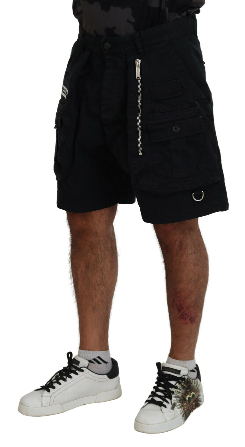 Schwarze Cargo-Boxershorts aus Baumwolle über dem Knie