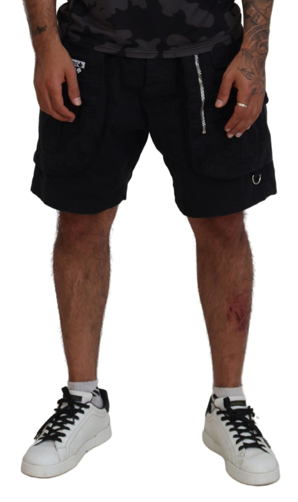 Schwarze Cargo-Boxershorts aus Baumwolle über dem Knie
