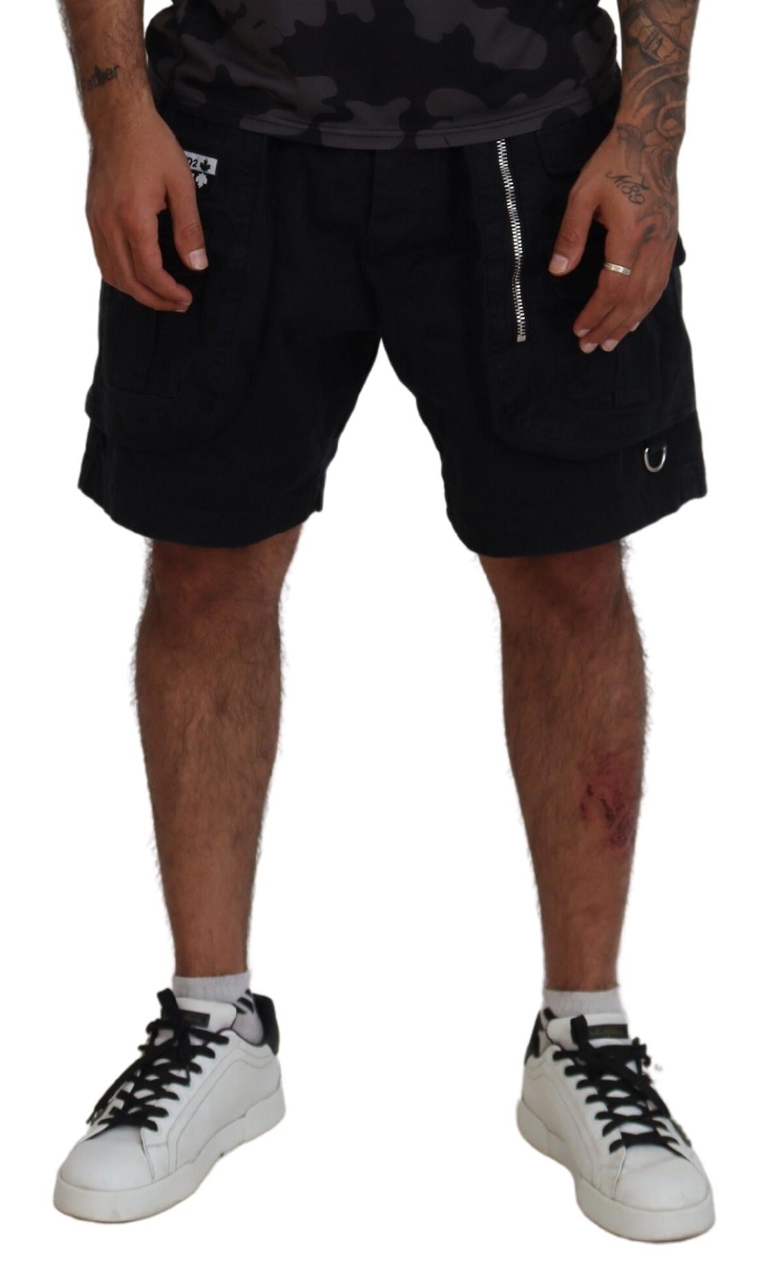 Schwarze Cargo-Boxershorts aus Baumwolle über dem Knie