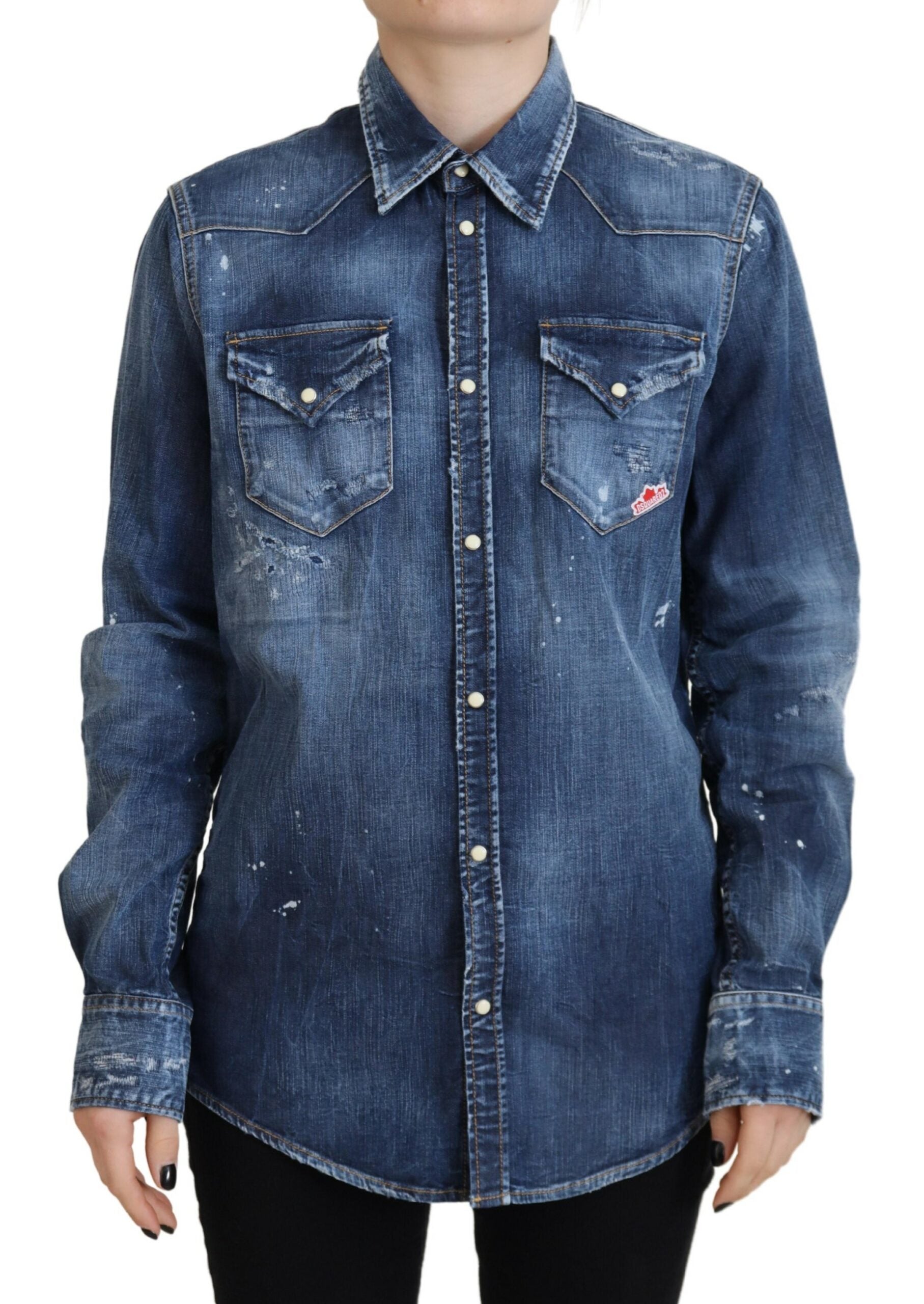 Blaues Jeanshemd aus gewaschener Baumwolle mit Button-Down-Kragen