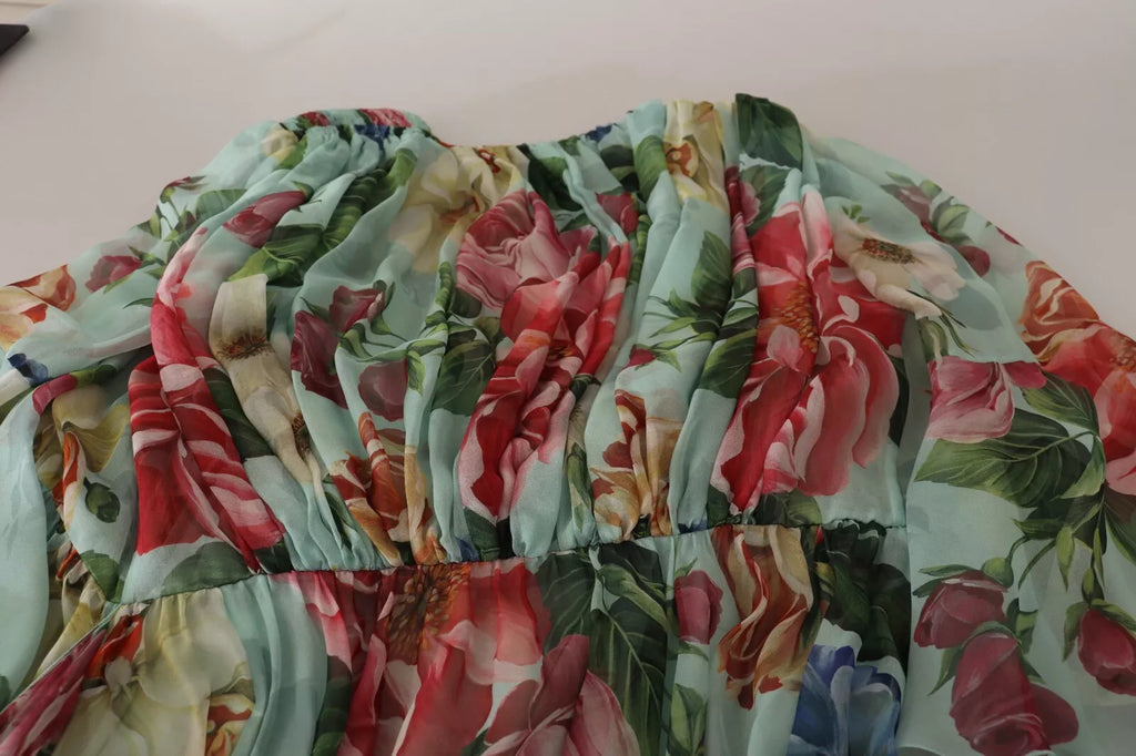 Mehrfarbiges grünes Wickelkleid aus Seide
