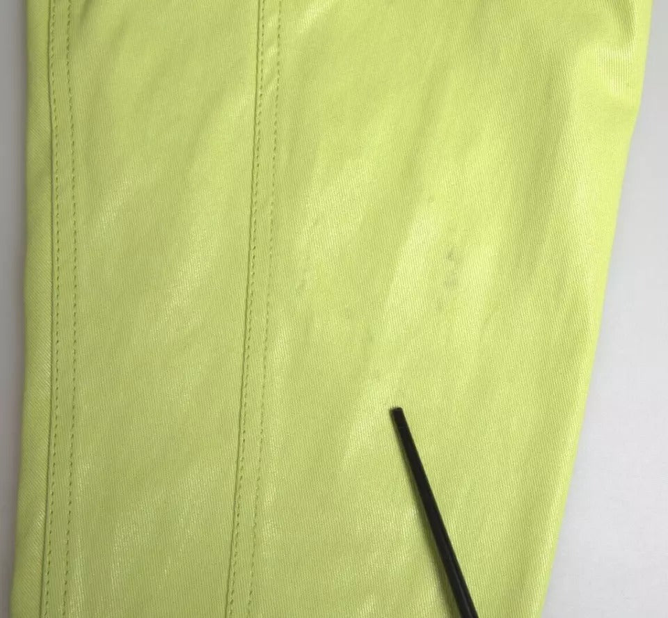 Grünes, lässiges Button-Down-Hemd aus Baumwolle mit Kragen