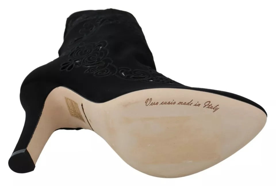 Schwarze Stretch-Pumps-Stiefel mit floraler Spitze