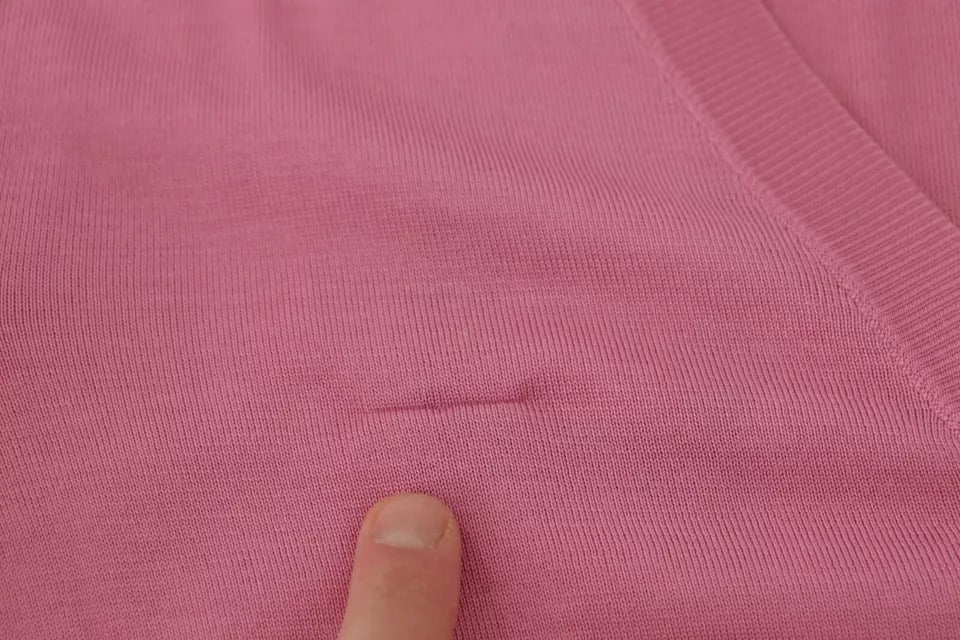 Rosafarbener Cardigan-Pullover aus 100 % Seide mit Knopfleiste