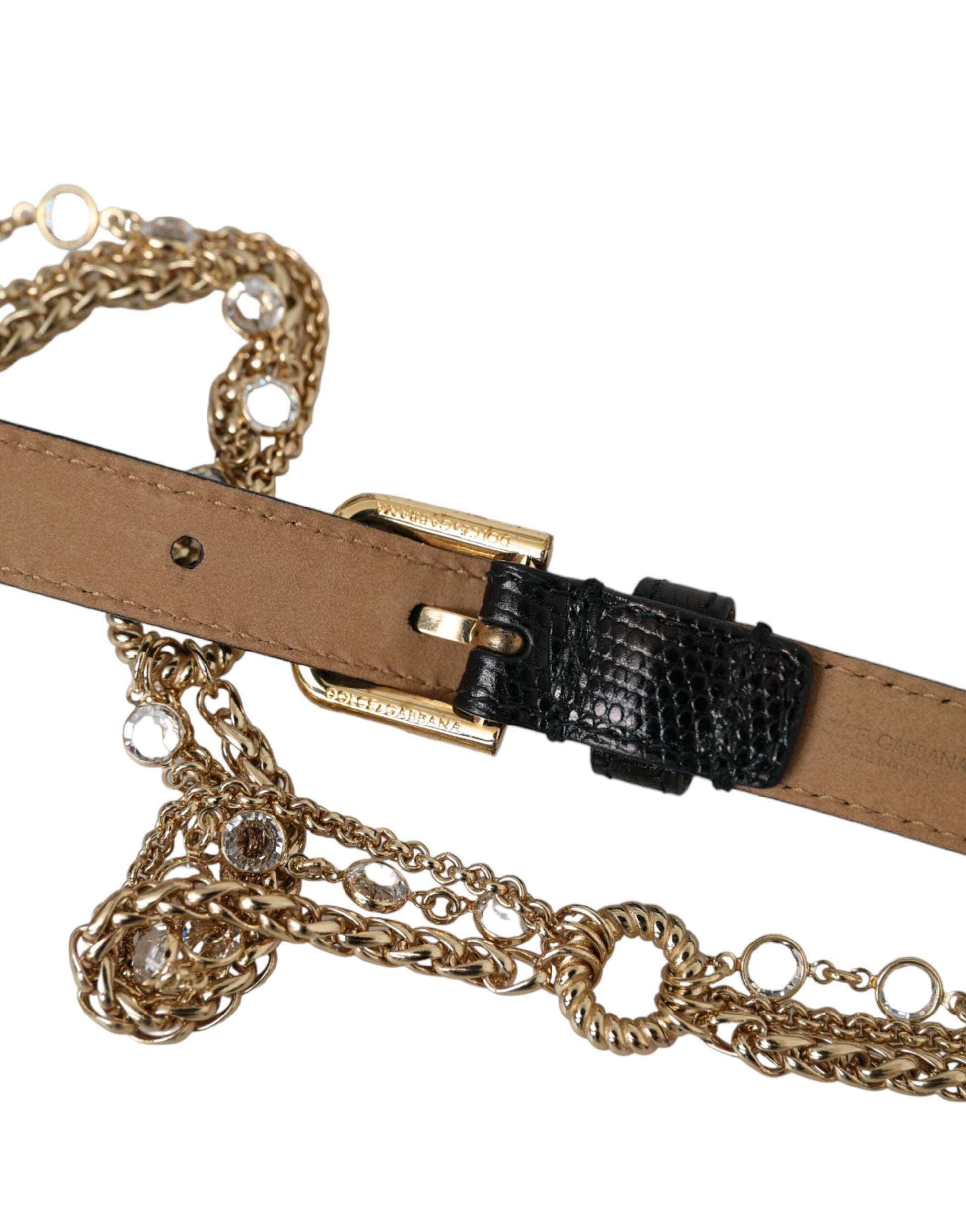 Schwarzer Ledergürtel mit Goldkette und Kristallen
