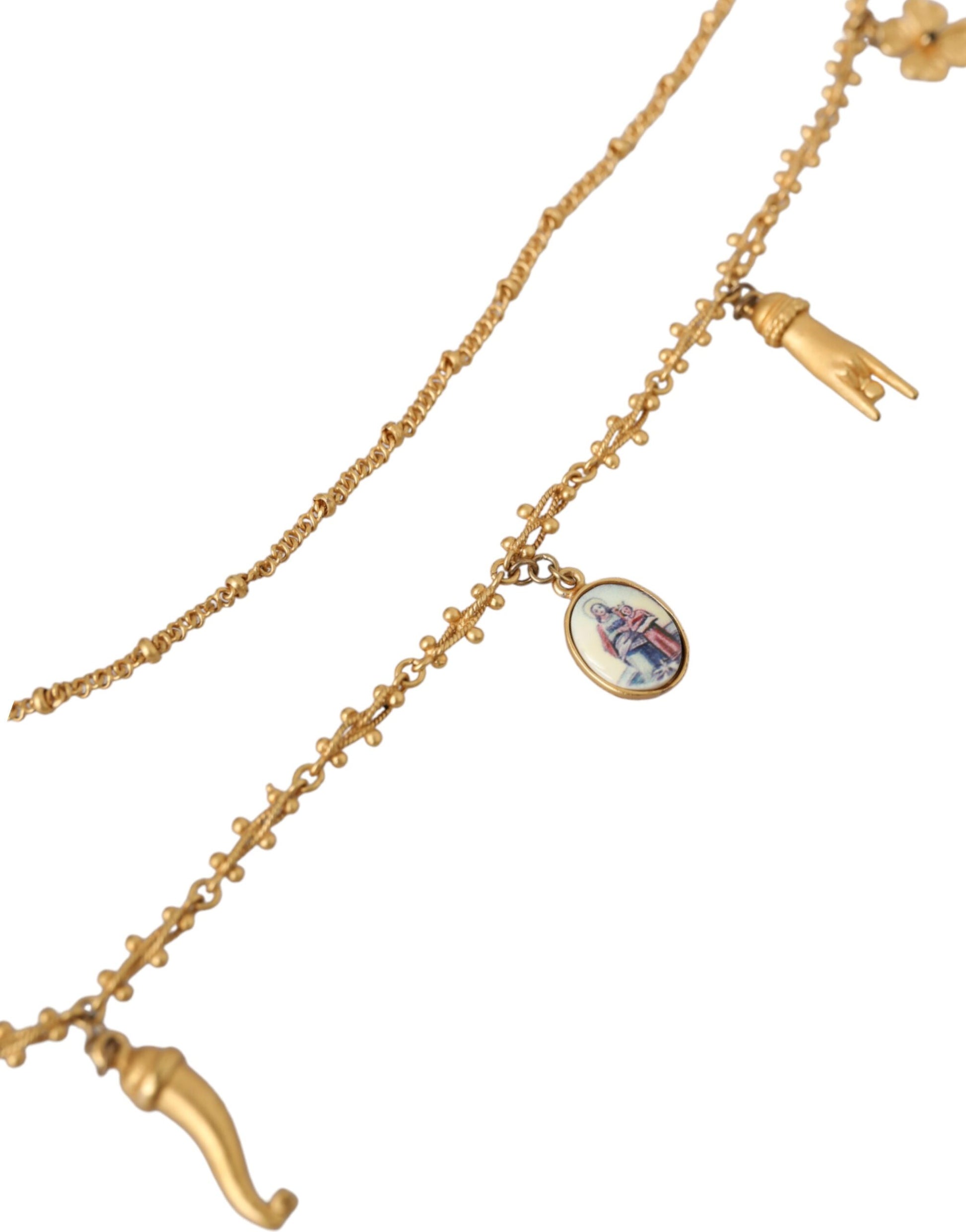 Goldfarbene Kette mit Messinganhänger und Statement-Sizilien-Halskette