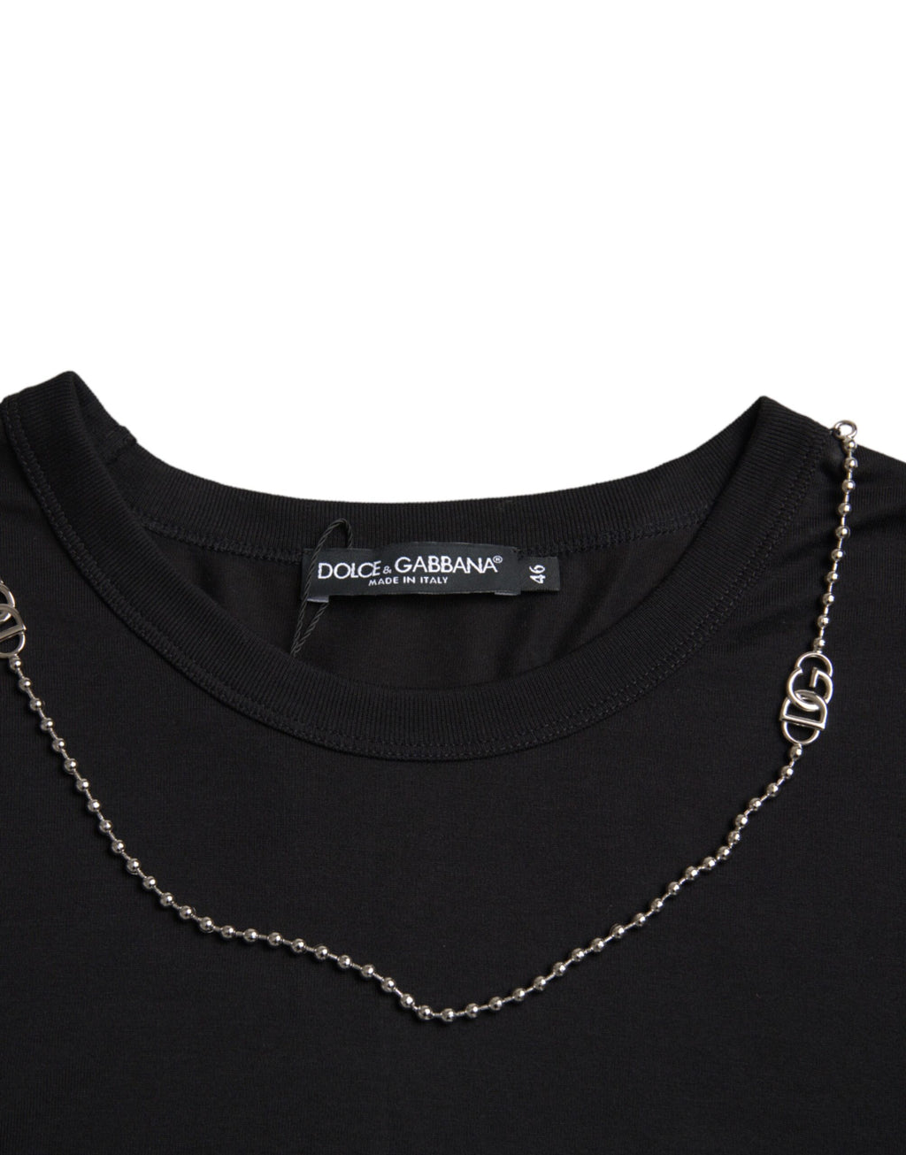 Schwarzes Kurzarm-T-Shirt aus Baumwolle mit silberner Kette