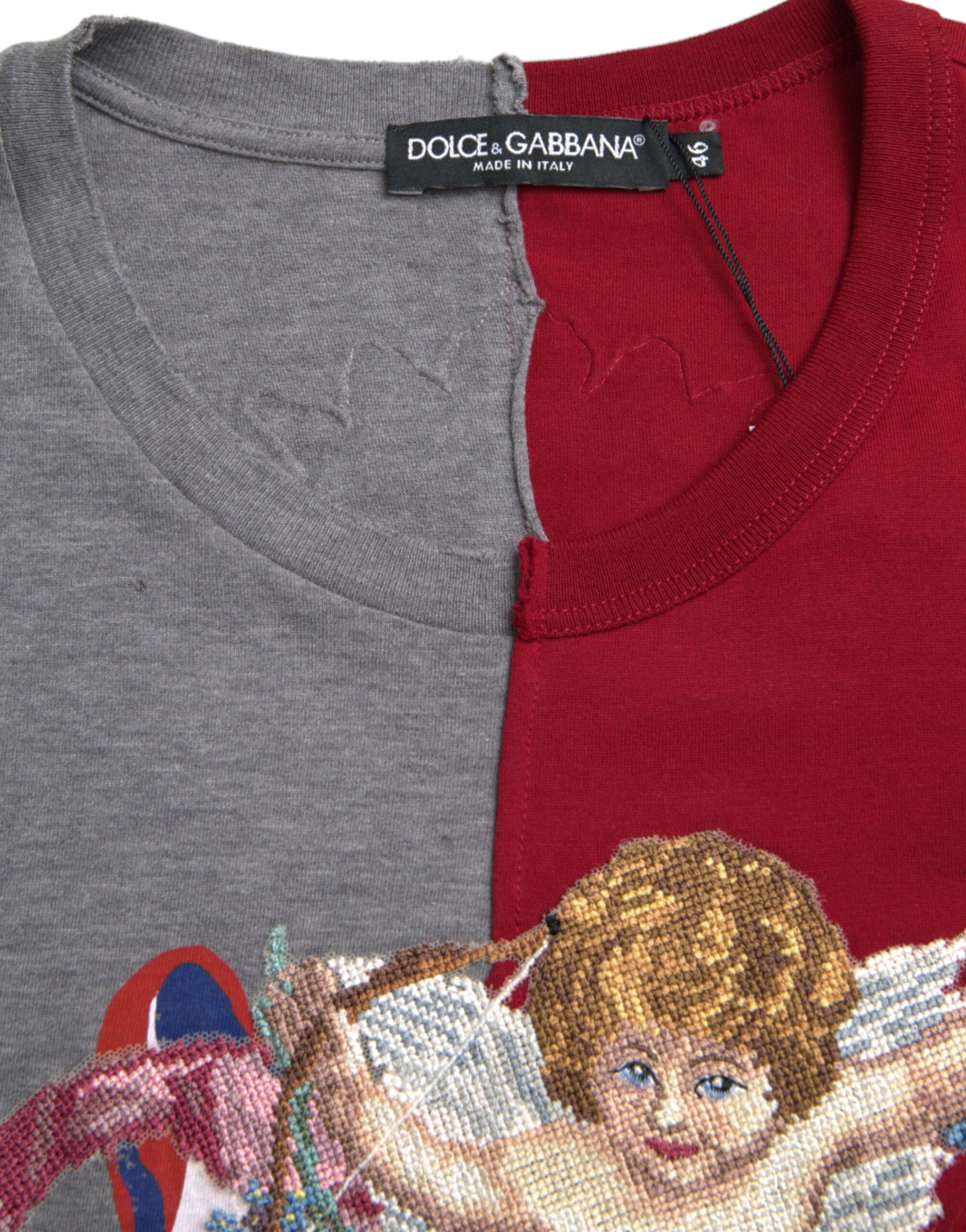 Mehrfarbiges T-Shirt mit kurzen Ärmeln und Grafik