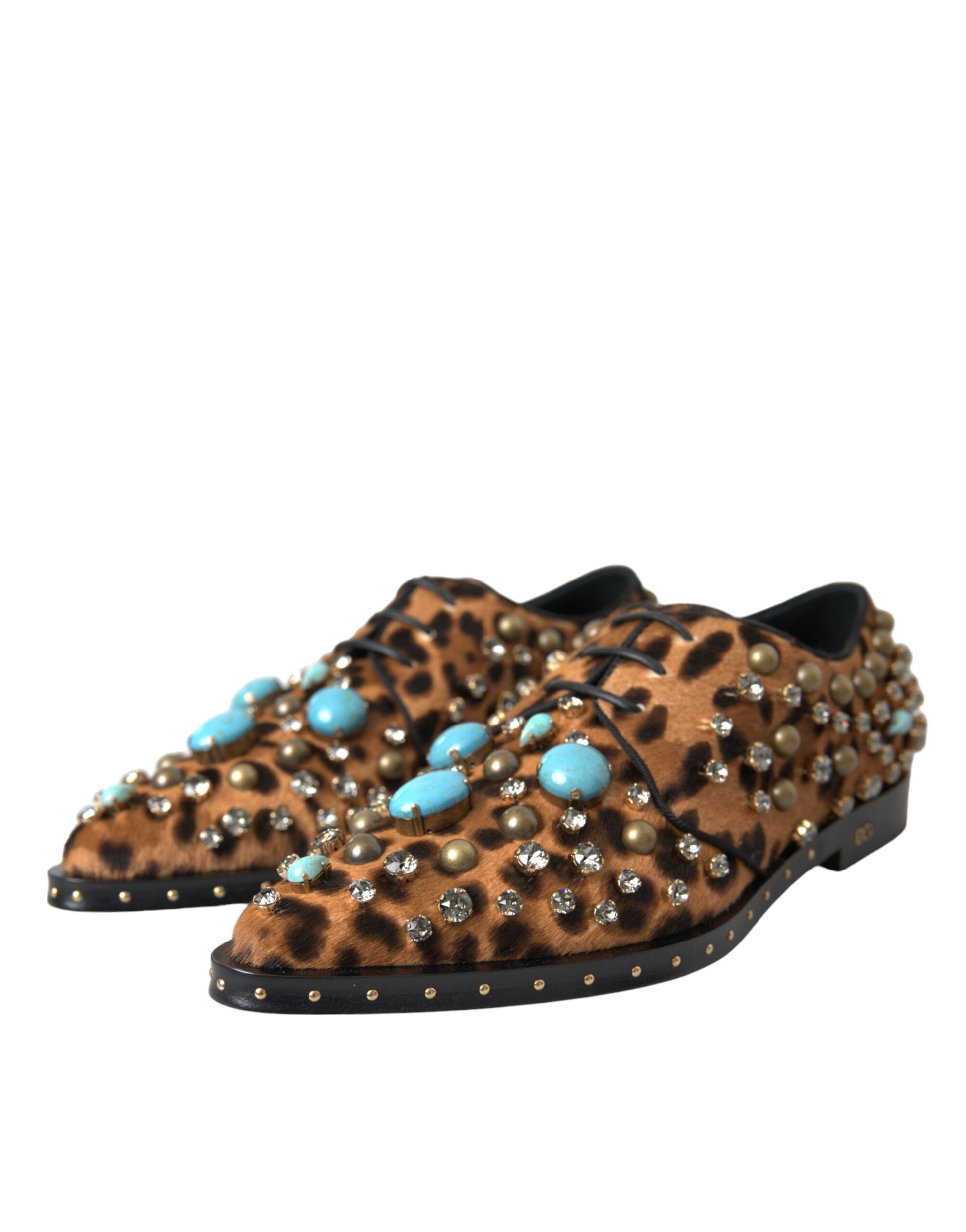 Braunes Leopardenhaar, Kristallkleid, Broque-Schuhe