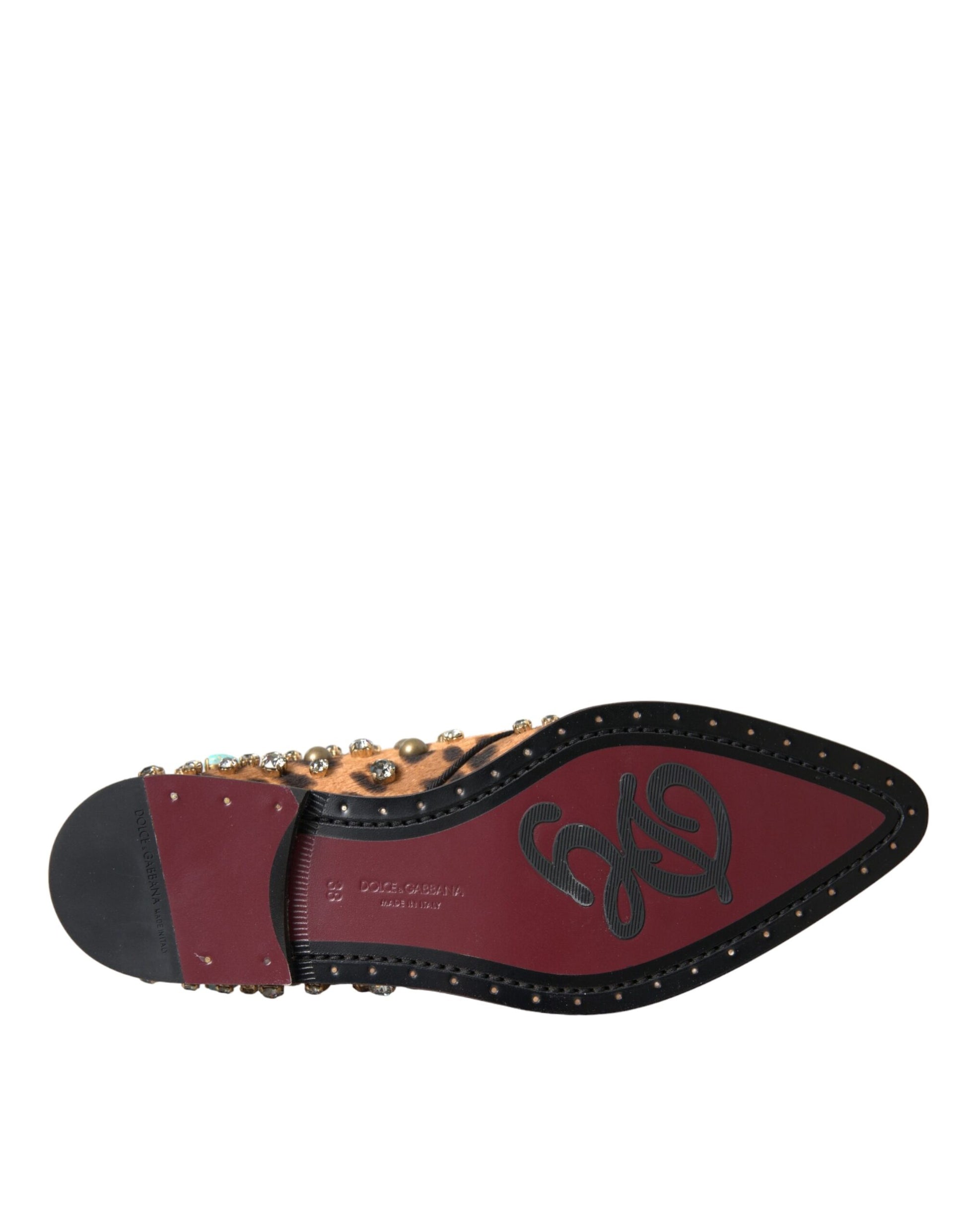 Braunes Leopardenhaar, Kristallkleid, Broque-Schuhe