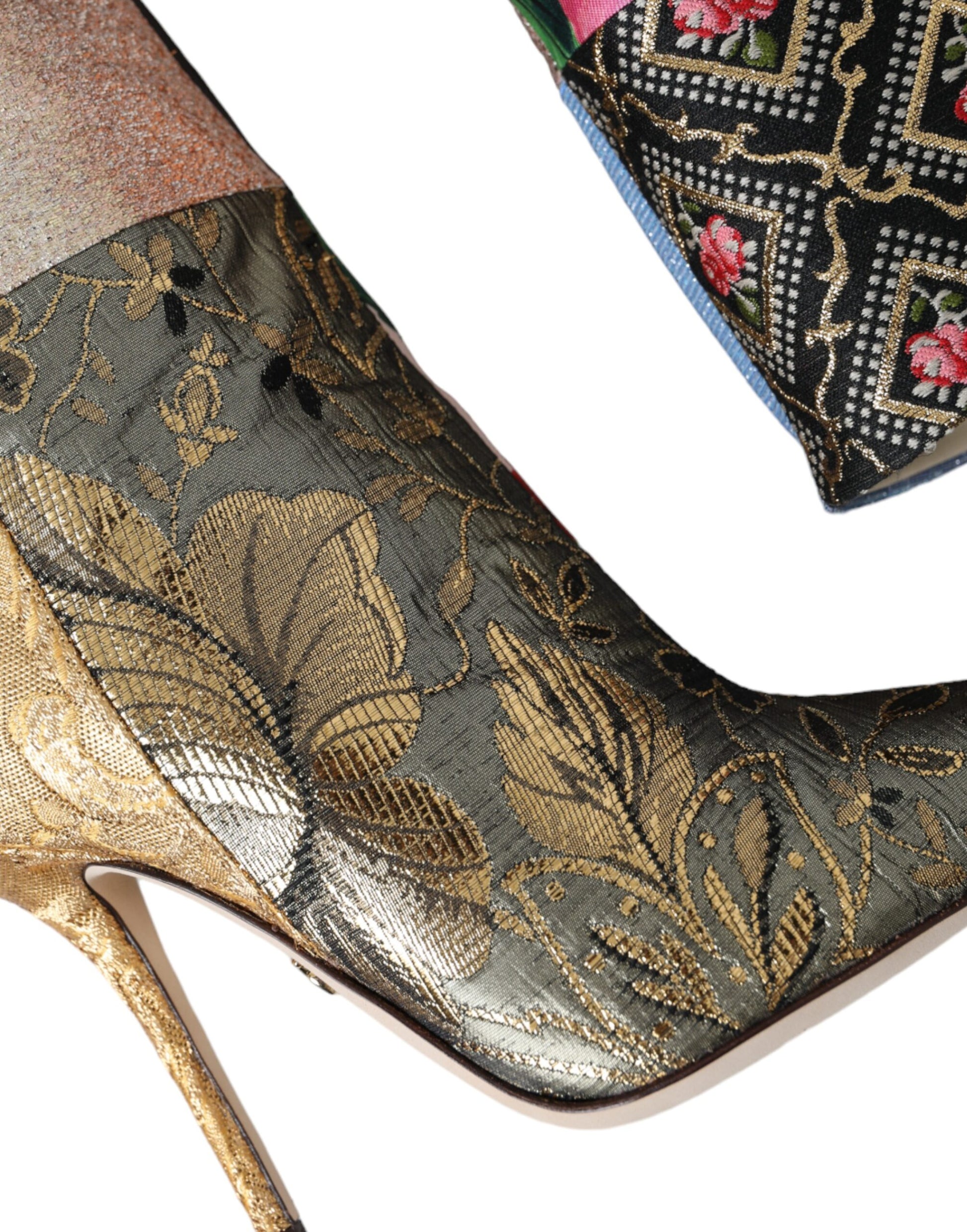 Mehrfarbige Stiefel mit Patchwork-Print und Absatz