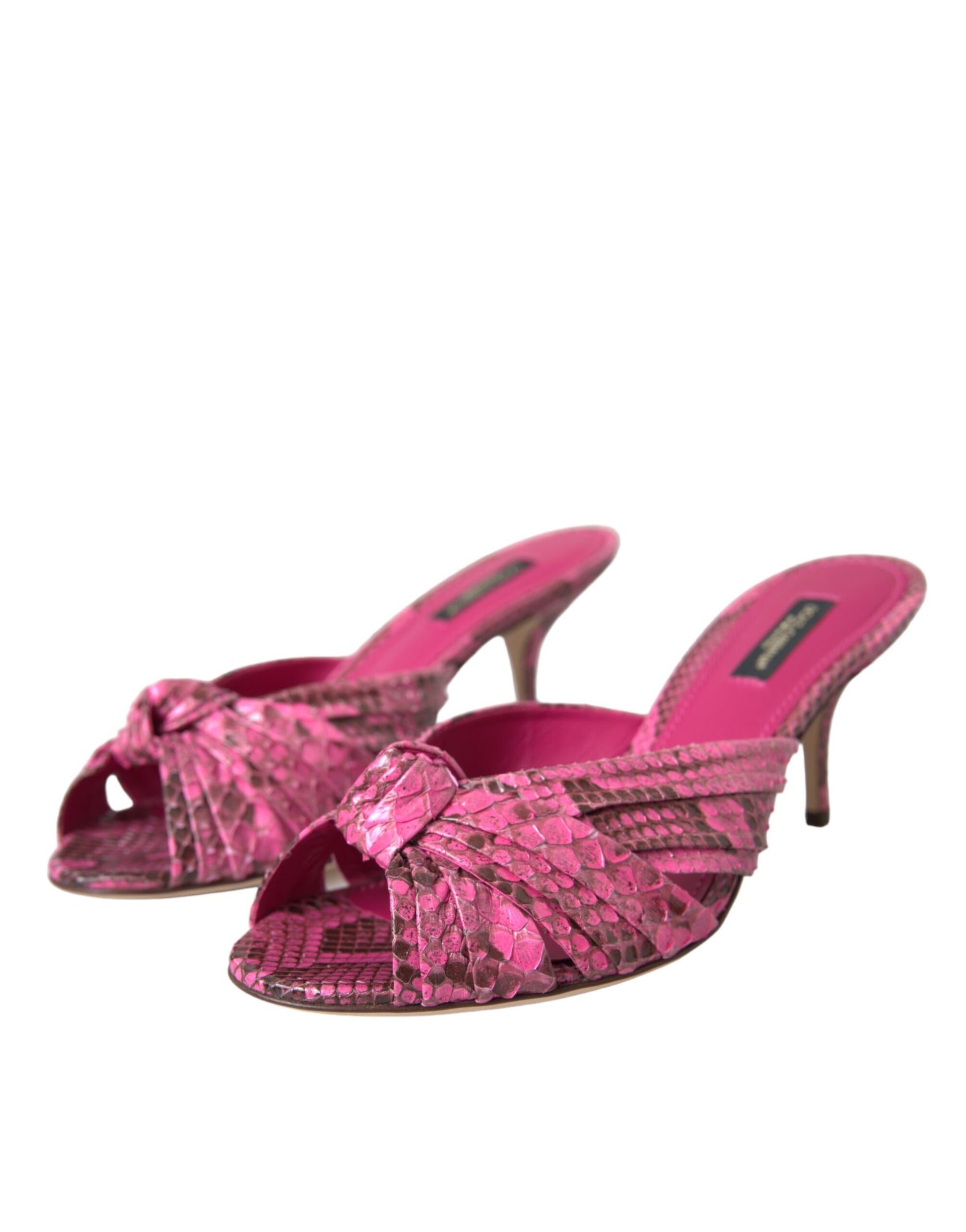 Rosafarbene Pantoletten aus exotischem Leder mit Kitten Heels