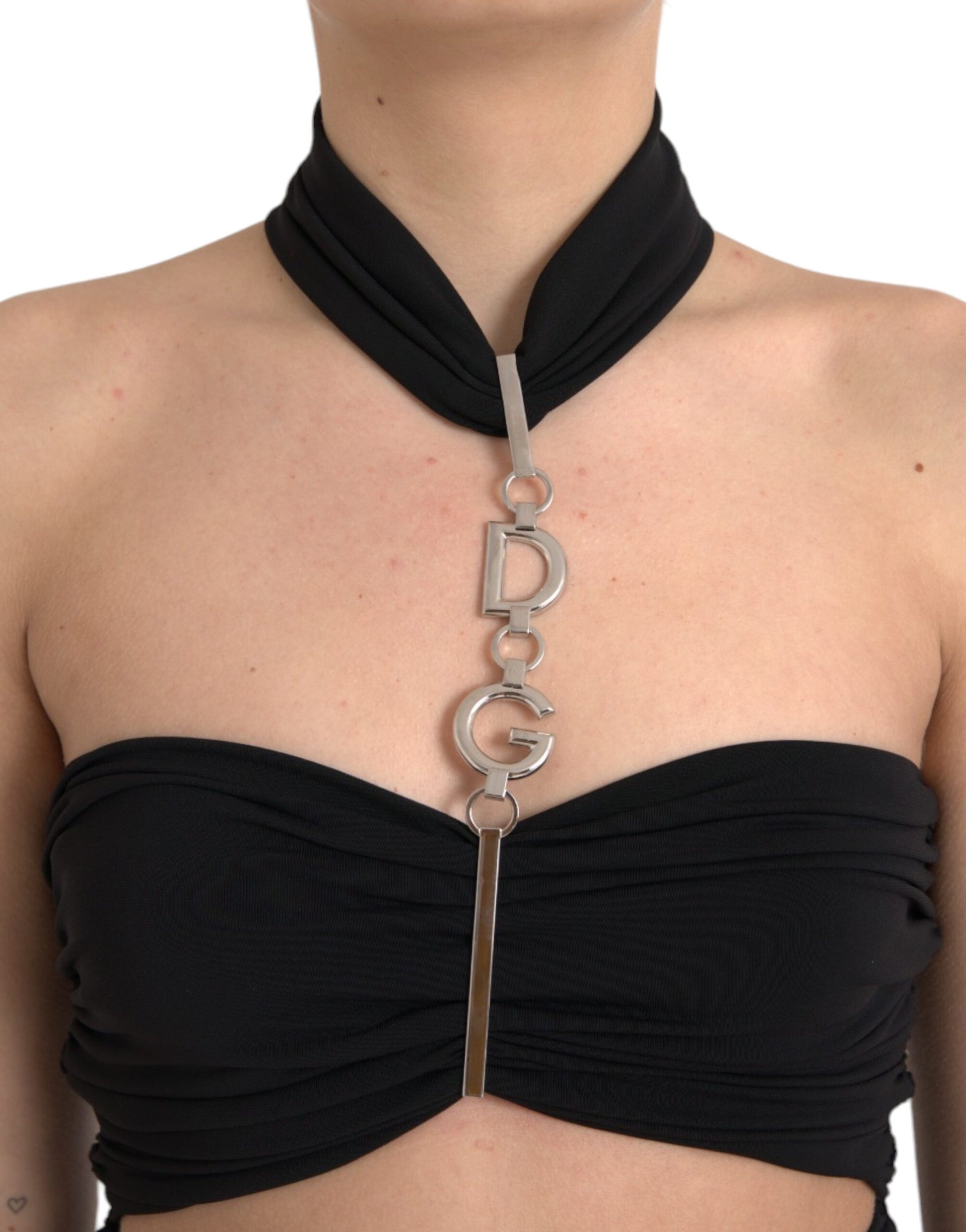 Schwarzes, ärmelloses, figurbetontes Minikleid mit Cut-outs