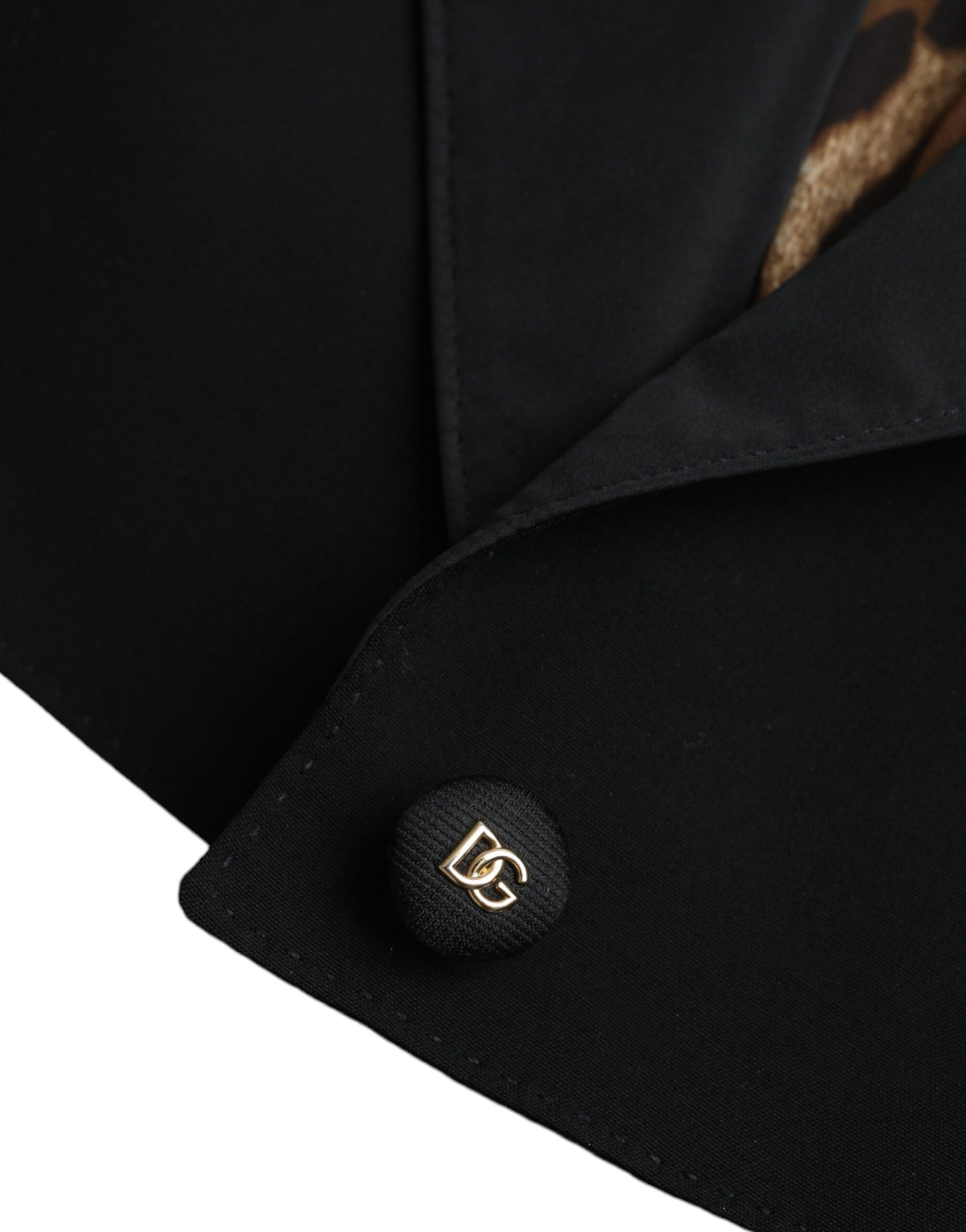 Schwarze, kurze Jacke aus Polyester mit Puffärmeln