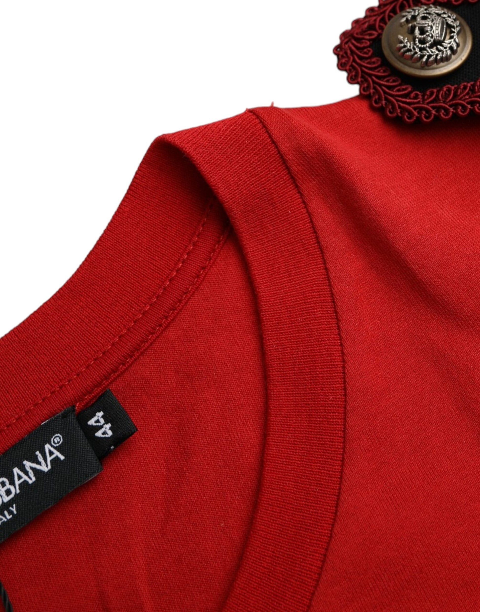 Rotes Baumwoll-T-Shirt mit Rundhalsausschnitt und grafischem Print