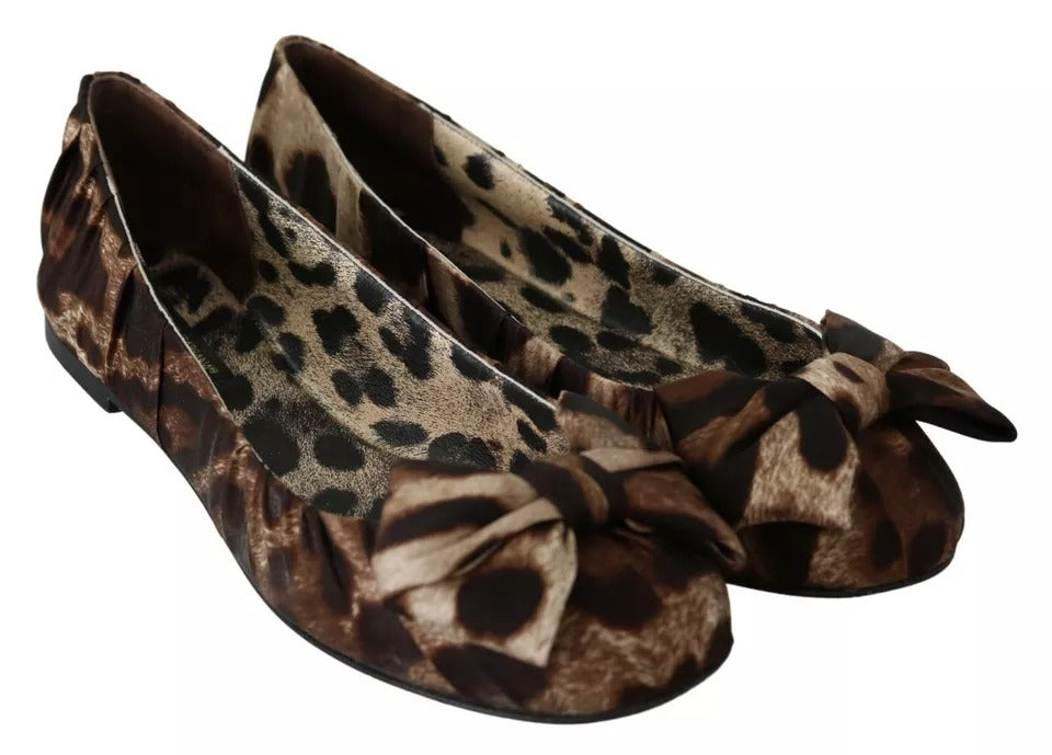 Braune Ballerinas aus Seide mit Leopardenmuster