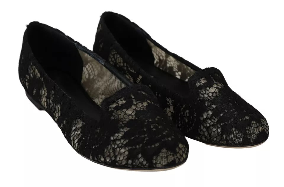 Schwarze Loafer mit Blumenspitze