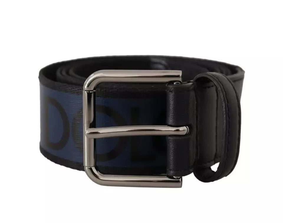 Blau-schwarzer Gürtel mit Logo-Print und silberner Schnalle
