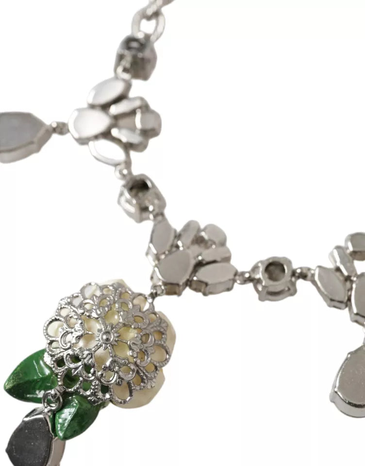 Halskette mit Rosenanhänger aus Messing in Silber mit klarem Kristall